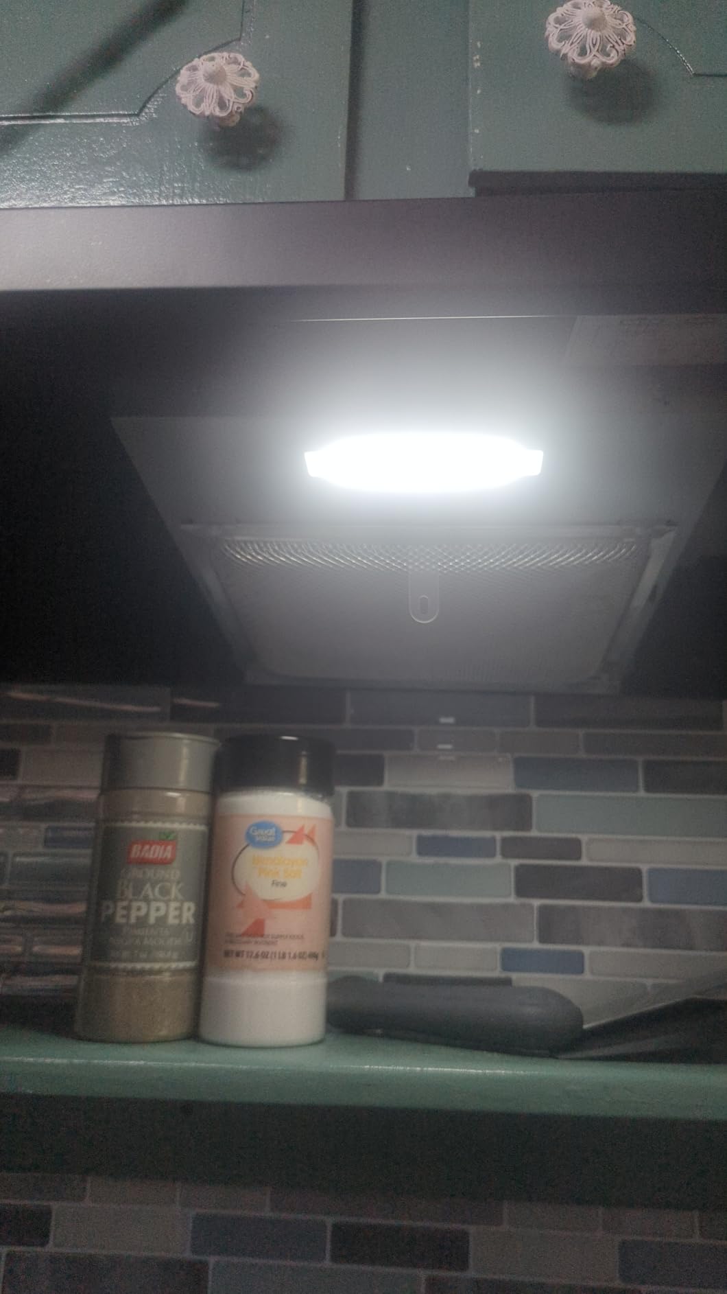 FIREGAS 30 Inch Under Cabinet Range Hood, 300 CFM Powerful & 45dB Quiet Vent Hood, Slim Stainless Steel Stove Hood for Kitchen & Apartments, 2-Speed Exhaust Fan, Ducted/Ductless Convertible customer photo 2