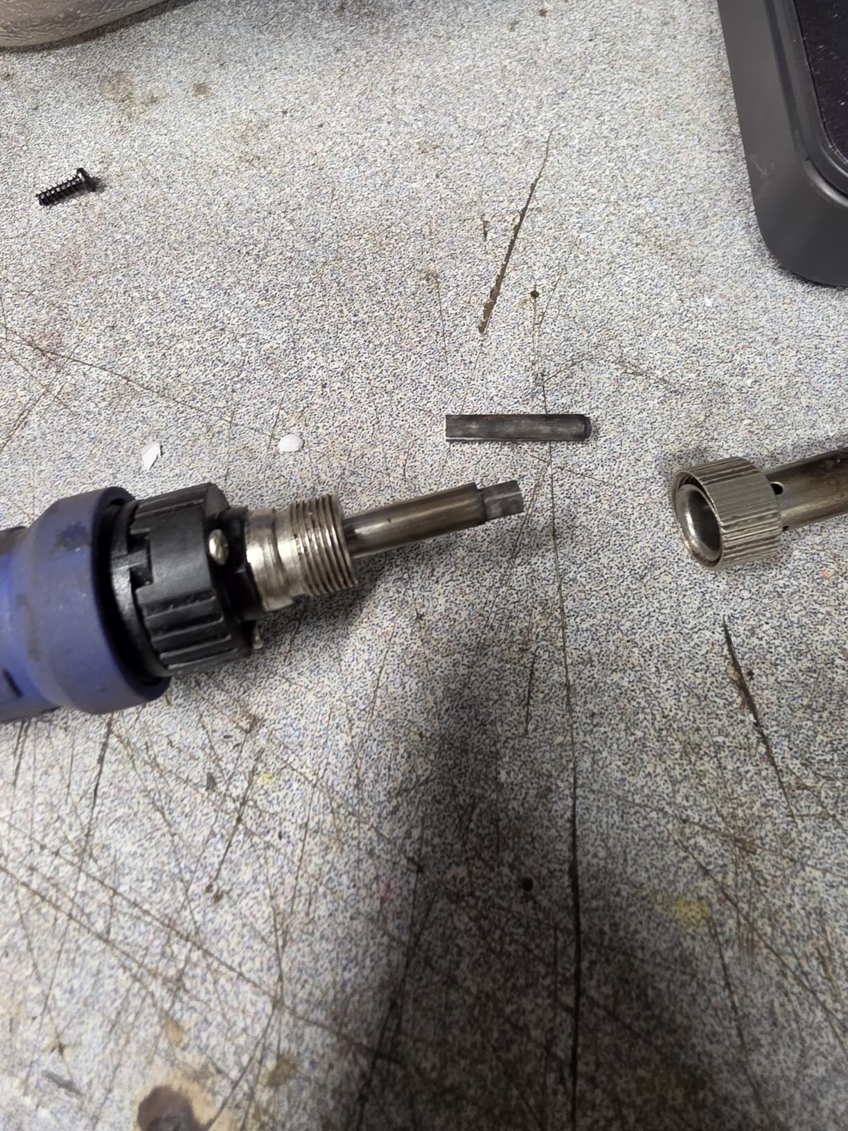 WEP 882D Soldering Iron Station 2-IN-1 SMD Hot Air Rework Station with Comprehensive Kit customer photo 1