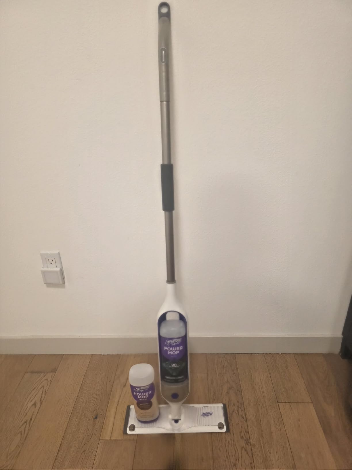 Swiffer Power Mop Wood, Hardwood Floor Cleaner for Mopping Home, Bathroom, Kitchen, All Purpose Multi-Surface Cleaning Set includes PowerMop Wood, 2 Pads, 1 QuickDry Lemon Solution, & 2 Batteries customer photo 2