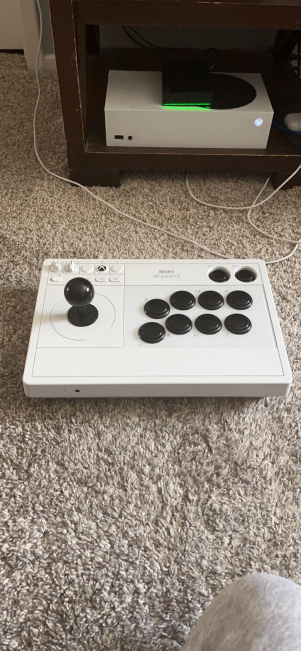 8BitDo Wireless Arcade Stick for Xbox Series X|S, Xbox One and Windows 10, Arcade Fight Stick with 3.5mm Audio Jack - Officially Licensed customer photo 1