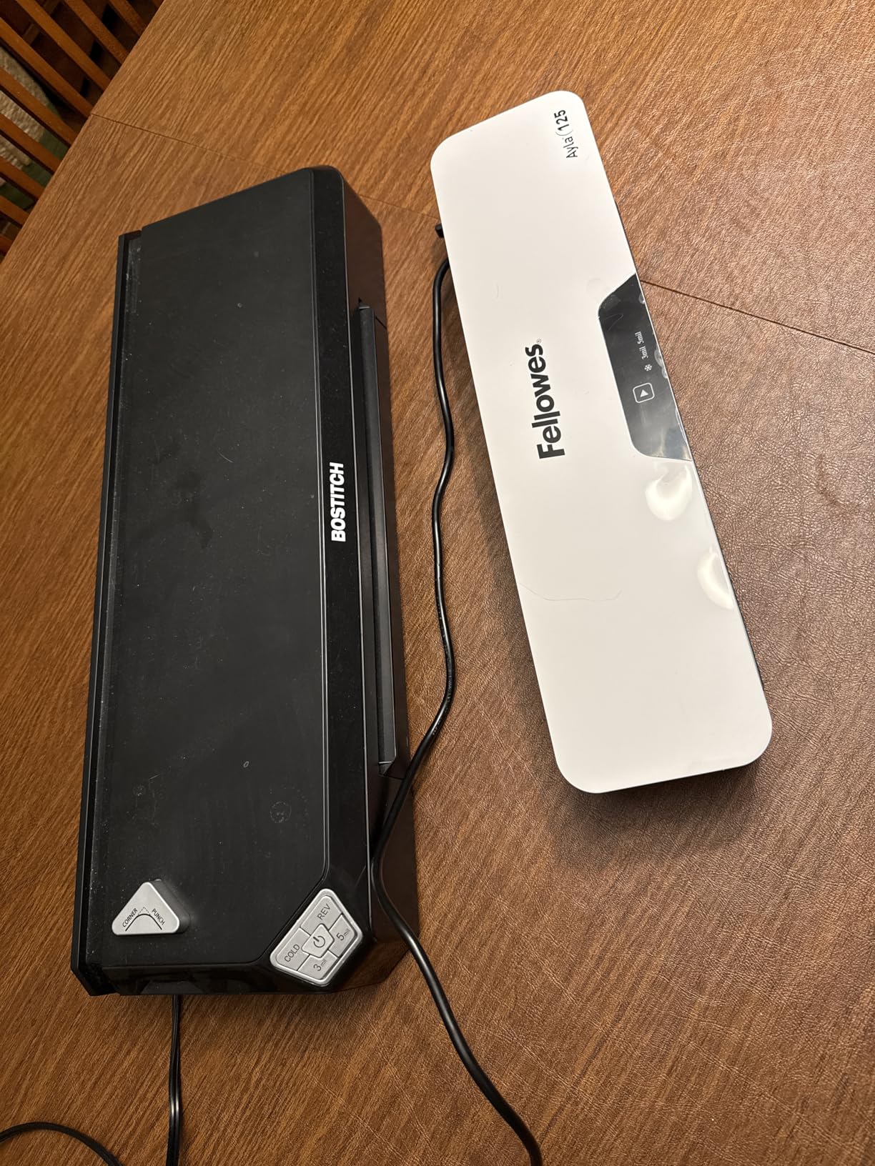 Fellowes Ion 95 Thermal Laminator for Home, School or Office with 15 Pouch Starter Kit, Easy to Use, Quick Warm-Up, Jam-Free, White/Grey (5247201) customer photo 1