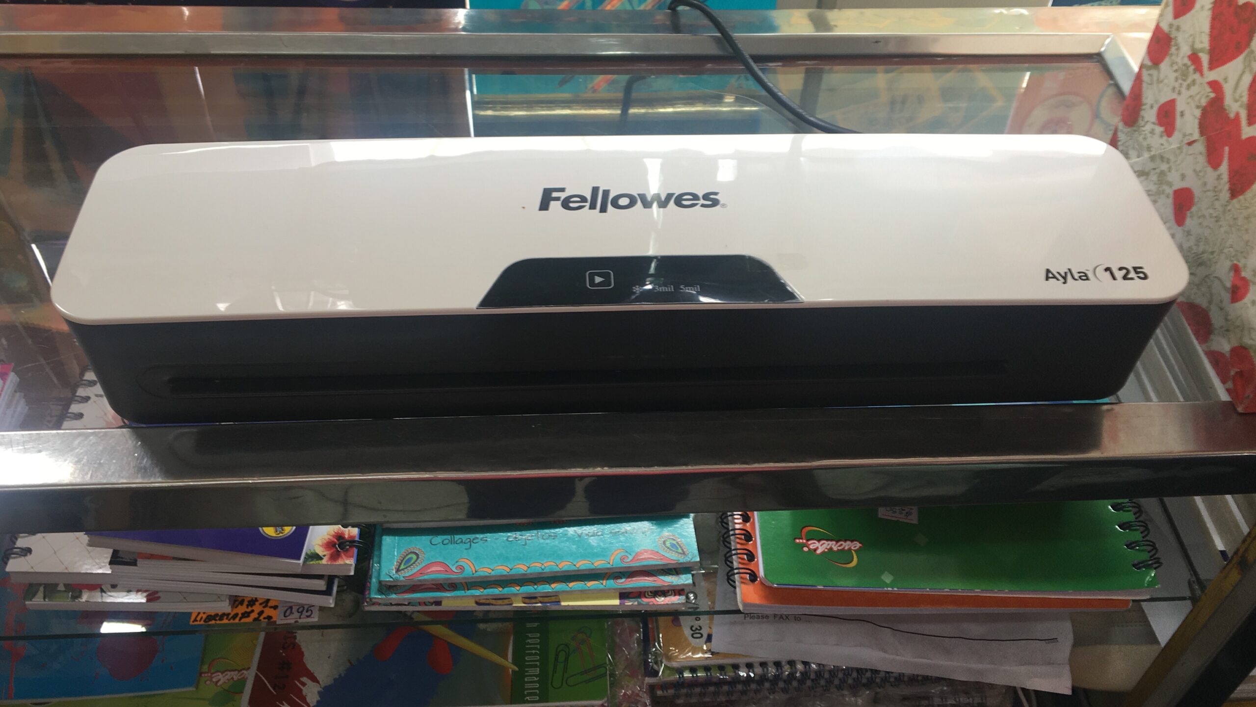 Fellowes Ion 95 Thermal Laminator for Home, School or Office with 15 Pouch Starter Kit, Easy to Use, Quick Warm-Up, Jam-Free, White/Grey (5247201) customer photo 2