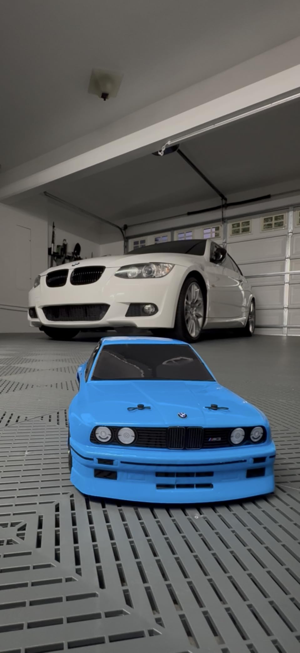 HPI 160422 RS4 Sport 3 BMW E30 Driftworks, 1/10 4WD RTR with 2.4GHz Radio System customer photo 1