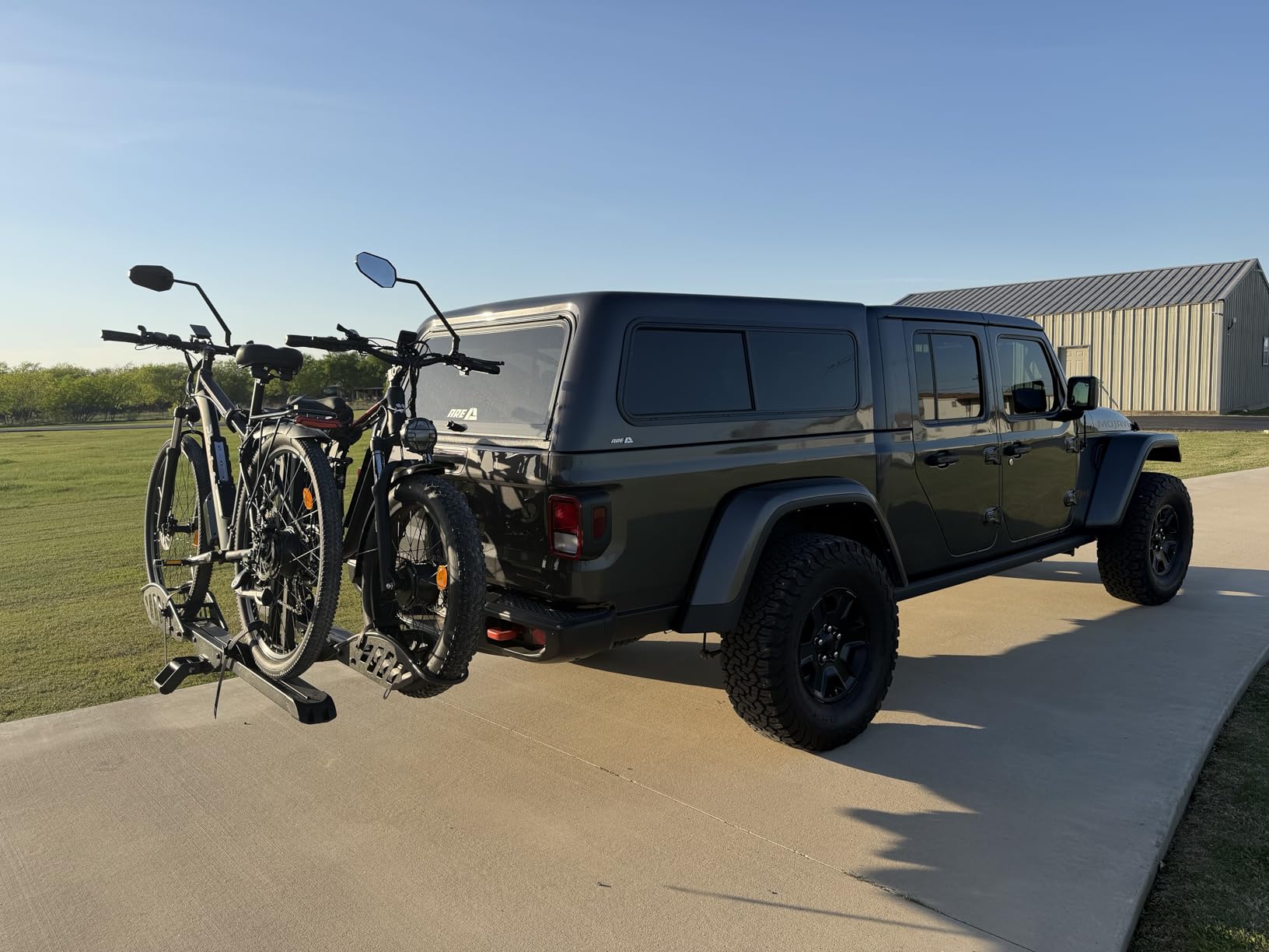 Young Electric E-Bike Rack with Ramp, Hitch 2 Bike Rack, 200 lbs Capacity Electric Bike Carrier, Foldable Platform Mount for Cars, Trucks, SUVs, Minivans customer photo 1
