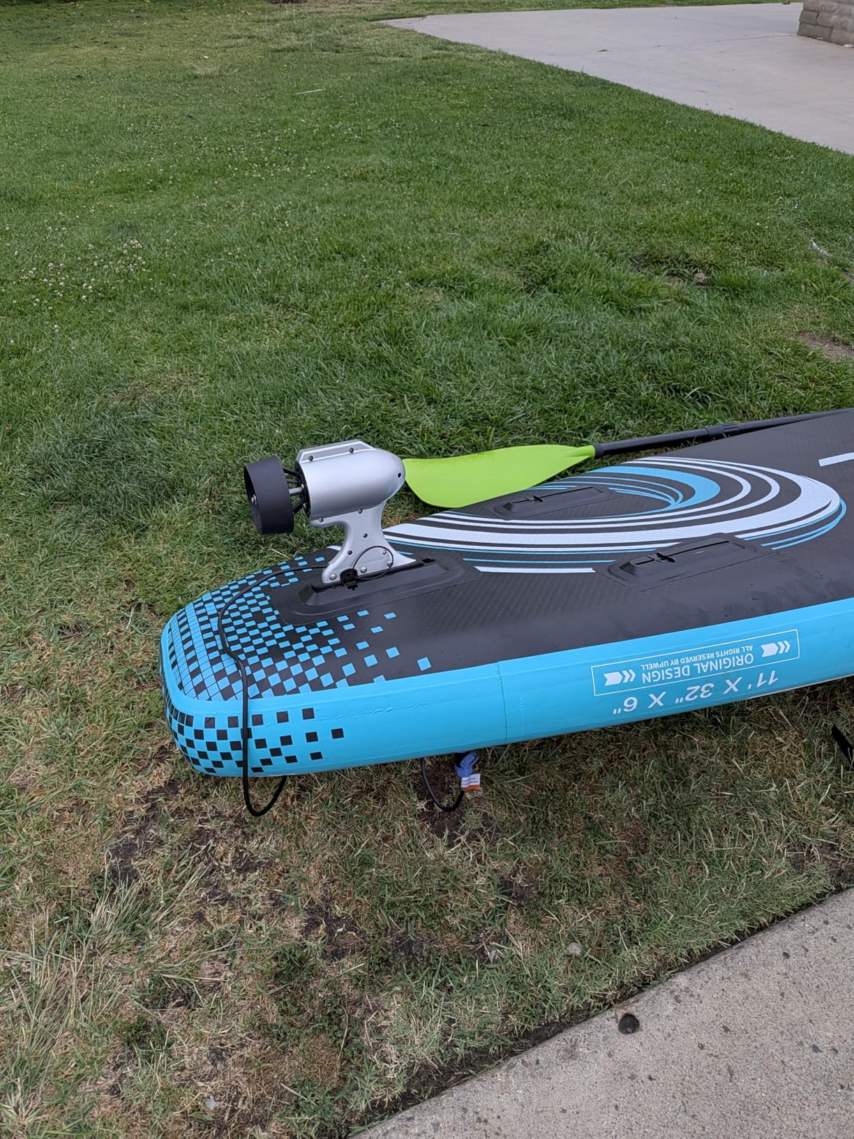 Electric Paddle Board Motor Fin, Motorized Paddleboard, Electric Paddleboard Motor, Kayak Motor, 4-Speed Remote Control, 6mph, Paradise Pad Underwater Thruster Efin customer photo 2