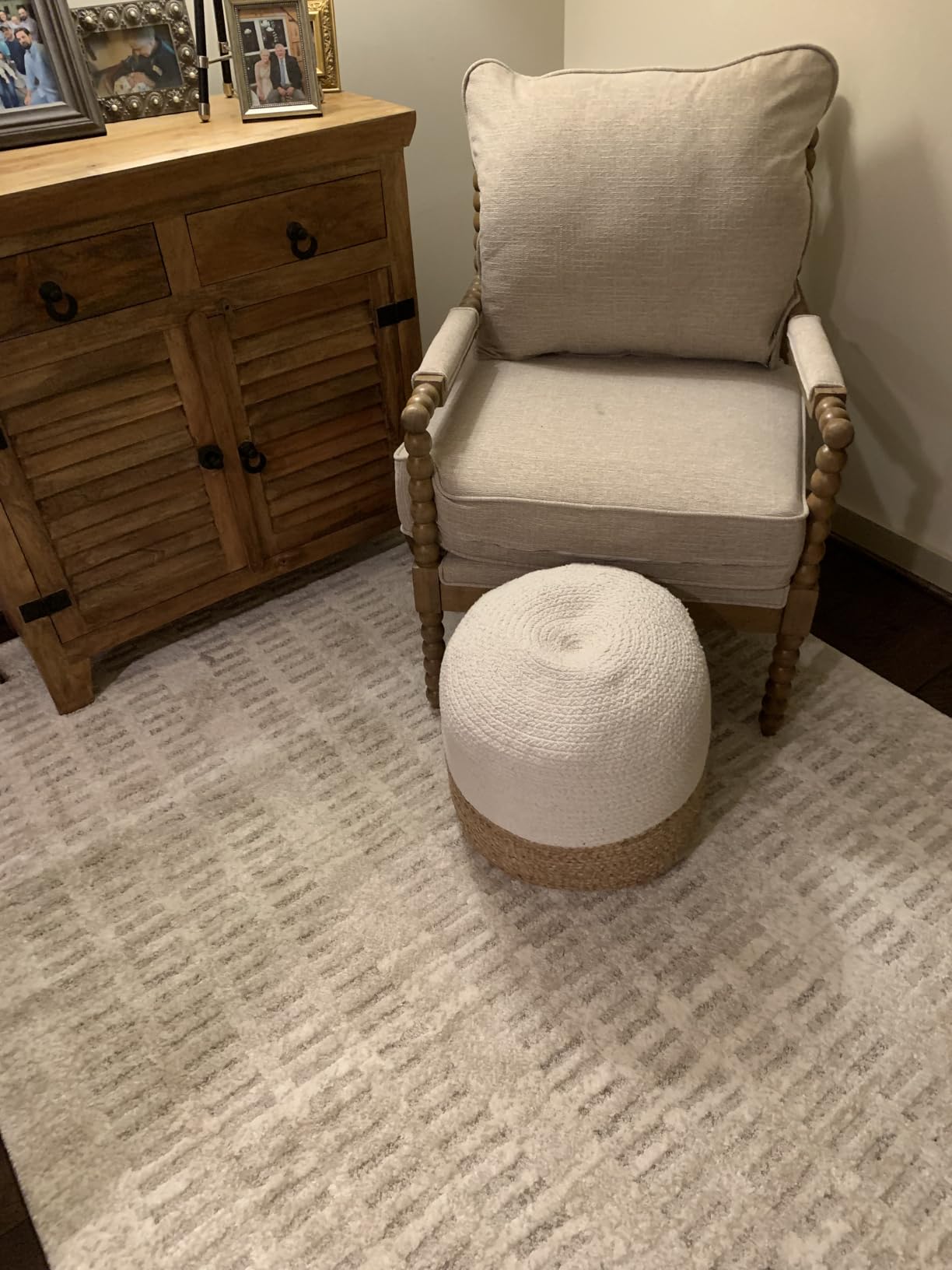 DUHOME Linen Fabric Spindle Accent Chair with Wood Frame, Bobbin Chair with High Resilience Spring Cushion and Armrest Pads, Leisure Armchair for Living Room Bedroom Farmhouse Home Office Balcony customer photo 2