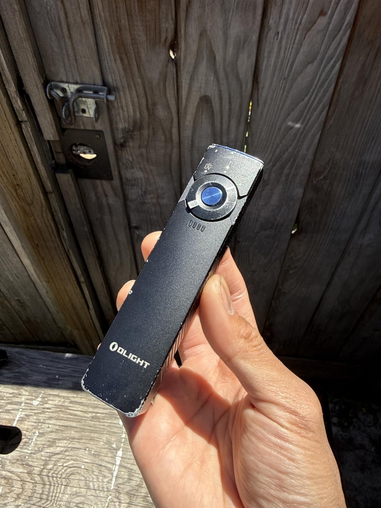 OLIGHT Arkfeld Pro Rechargeable EDC Flat Flashlight with UV and White LED Combo, 1300 Lumens Portable Pocket Lights customer photo 1