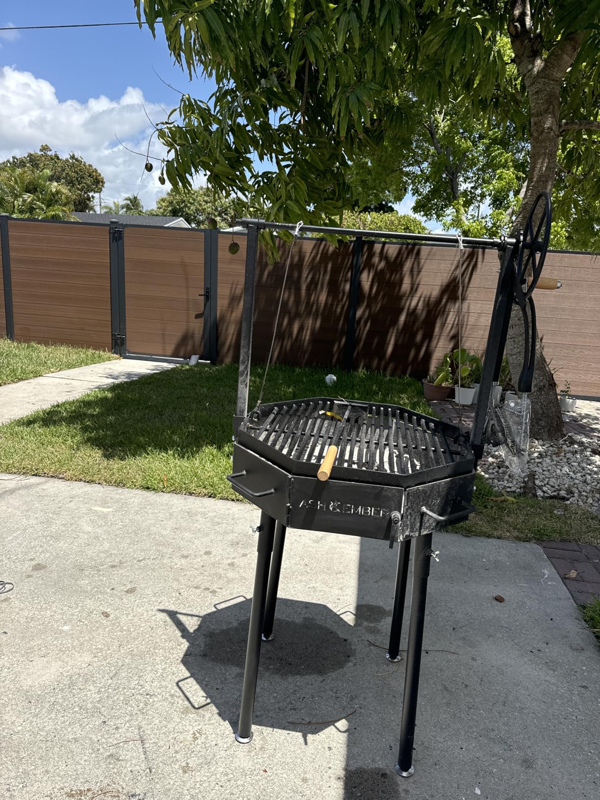 Ash & Ember Santa Maria Grill, Argentine Style Open Fire Grill, Adjustable Cooking Grate with Flywheel, BBQ Grill Comes with Cast Iron Skillet customer photo 2