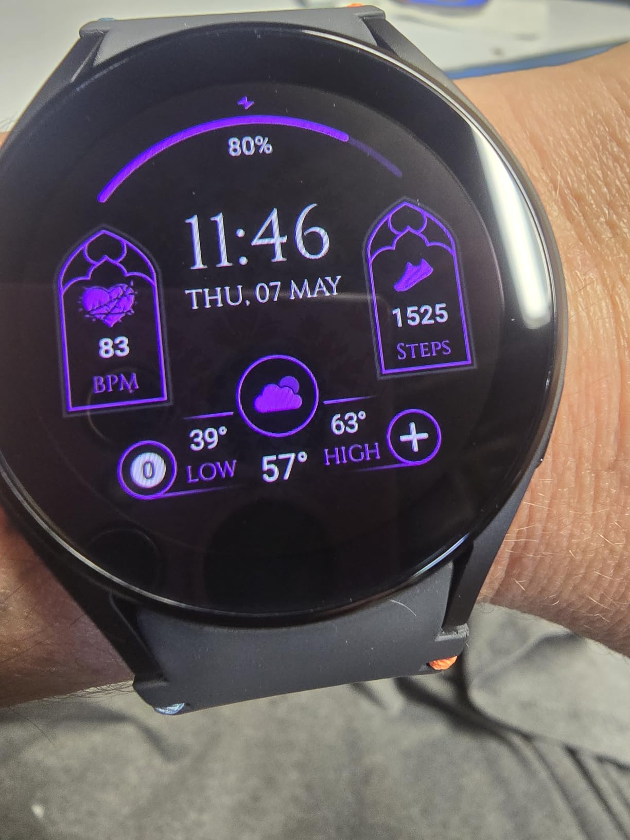 Samsung Galaxy Watch FE 40mm Bluetooth AI Smartwatch w/Fitness Tracking, BIA Sensor, Personalized HR Zones, Heart Rate Tracker, Sleep Monitor, 2024, Pink Gold [US Version, 1Yr Manufacturer Warranty] customer photo 2