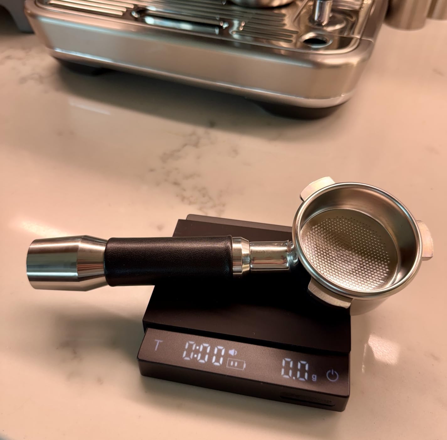 MHW-3BOMBER Mini Coffee Scale with Timer,Rechargeable Espresso Scale with Gravity Sensing,2kg/0.1g Precision Scale for Espresso&Pour-Over Coffee,Portable Digital Kitchen Scale,Black ES6029B-OS customer photo 1