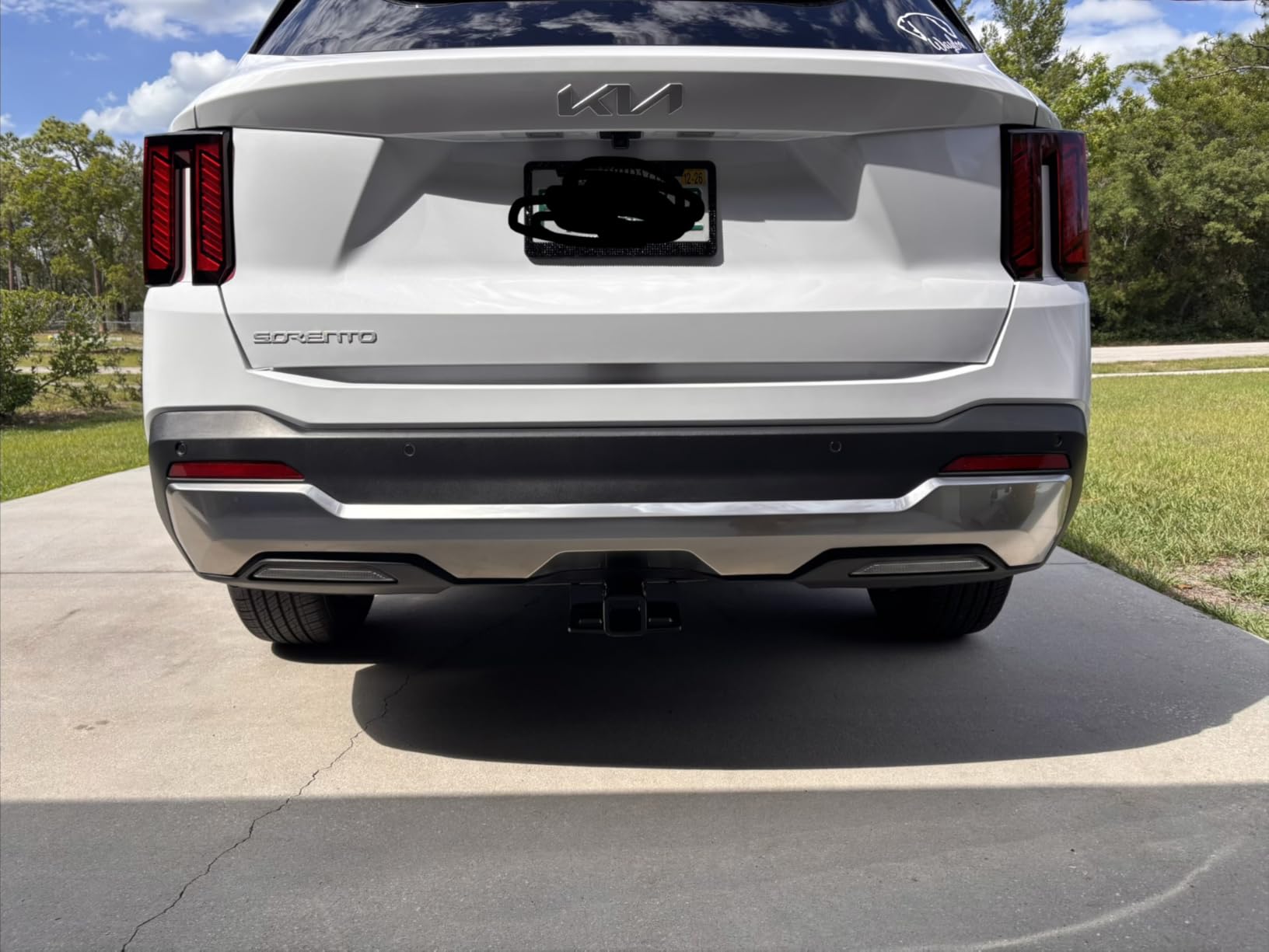 CURT 13609 Class 3 Trailer Hitch, 2-Inch Receiver, Compatible with Select Santa Fe, Sorento customer photo 1