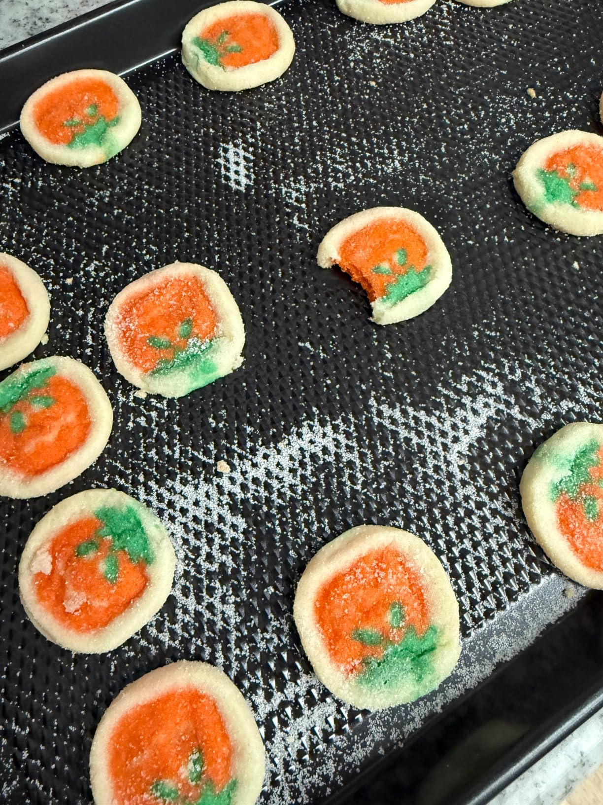 Baker's Secret Baking Sheet Pan Set, 3x Cookie Sheets for Oven, Diamond Texture Premium Air Flow Circulation, Set of 3 Baking Trays, Extra Thick 0.6mm with Diamond Base PFOA, PFOS, PTFE and PFAS free customer photo 2