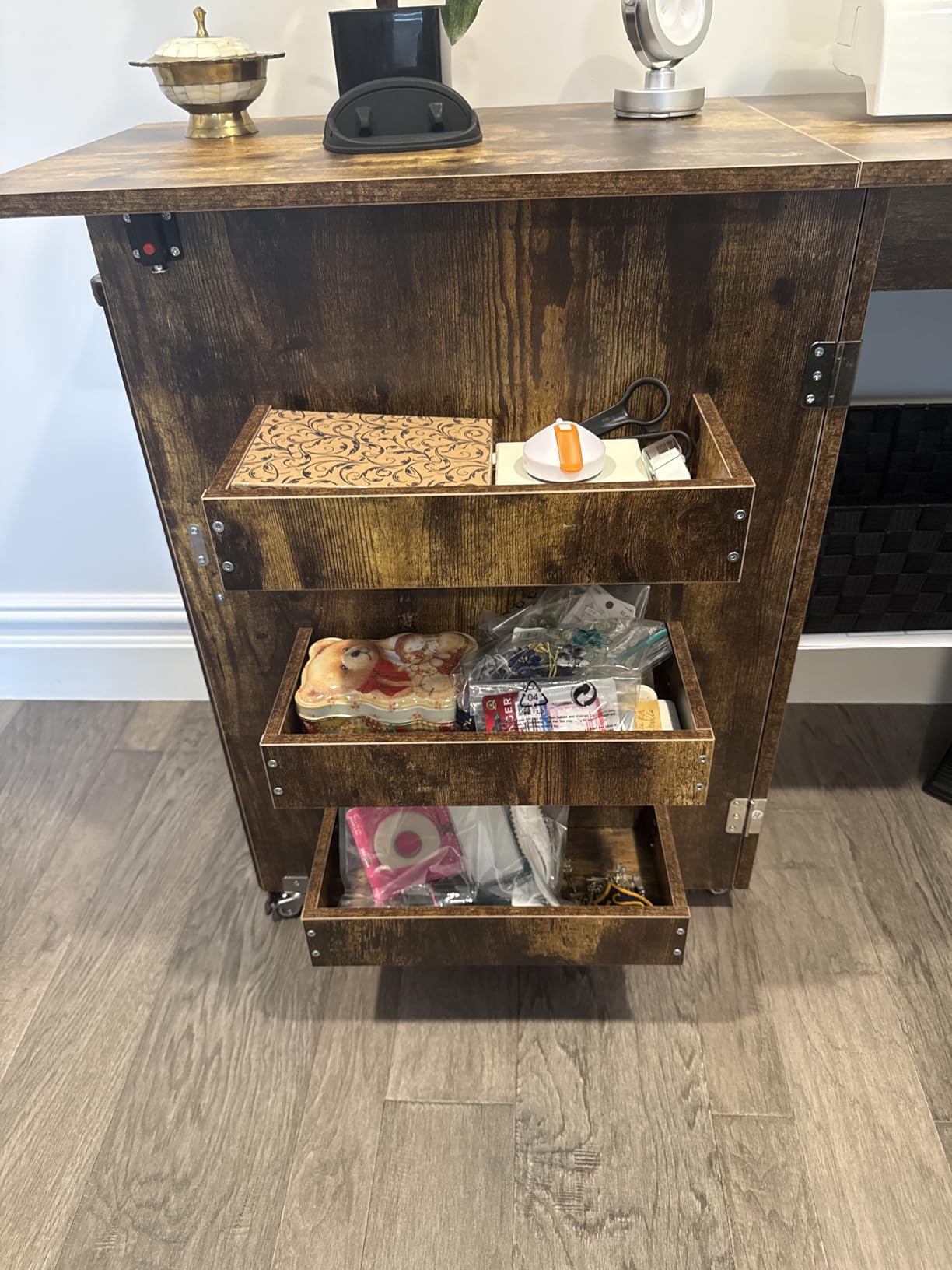 VIVOHOME Folding Sewing Craft Table, Rolling Sewing Machine Desk with Storage Shelves, Sewing Cabinet with Lift for Small Spaces, Espresso customer photo 1