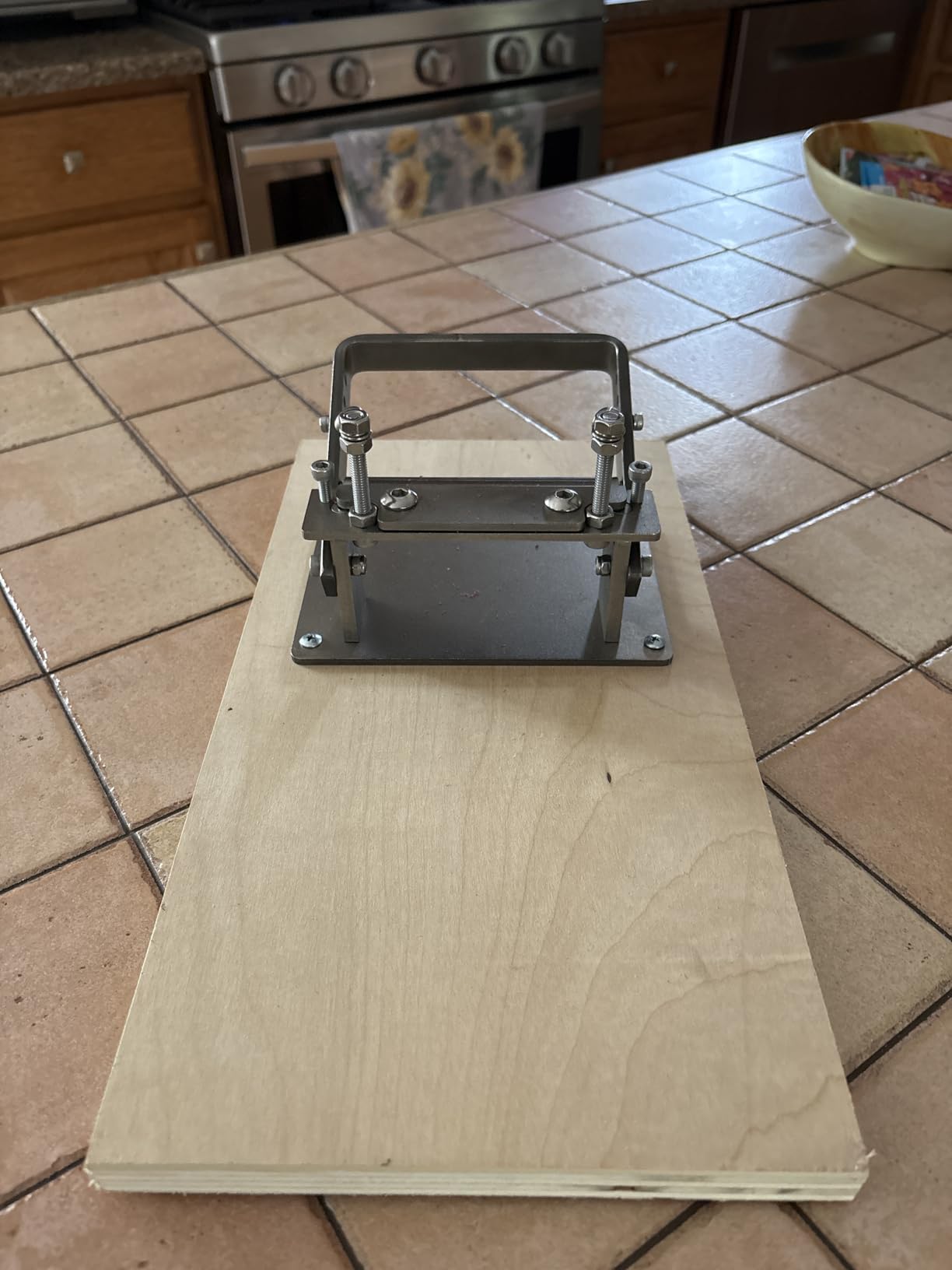 Leather Splitter, Leather Skiver Peeler, Manual Skiving Machine, Peeling Thinning Paring Machine Skiver with Blades for DIY Leathercrafting Tools customer photo 1