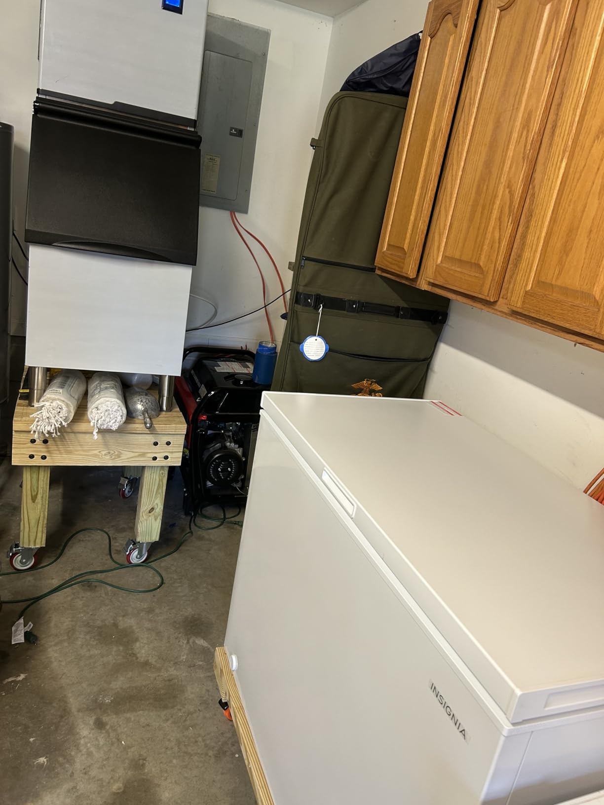 Coolake Commercial Ice Maker Machine 450lbs with 360lb Large Storage, 22 Inch Full Cube Air Cooled Stainless Steel Freestanding Ice Machine for Restaurant Church Hotel, DOE ETL Listed customer photo 1