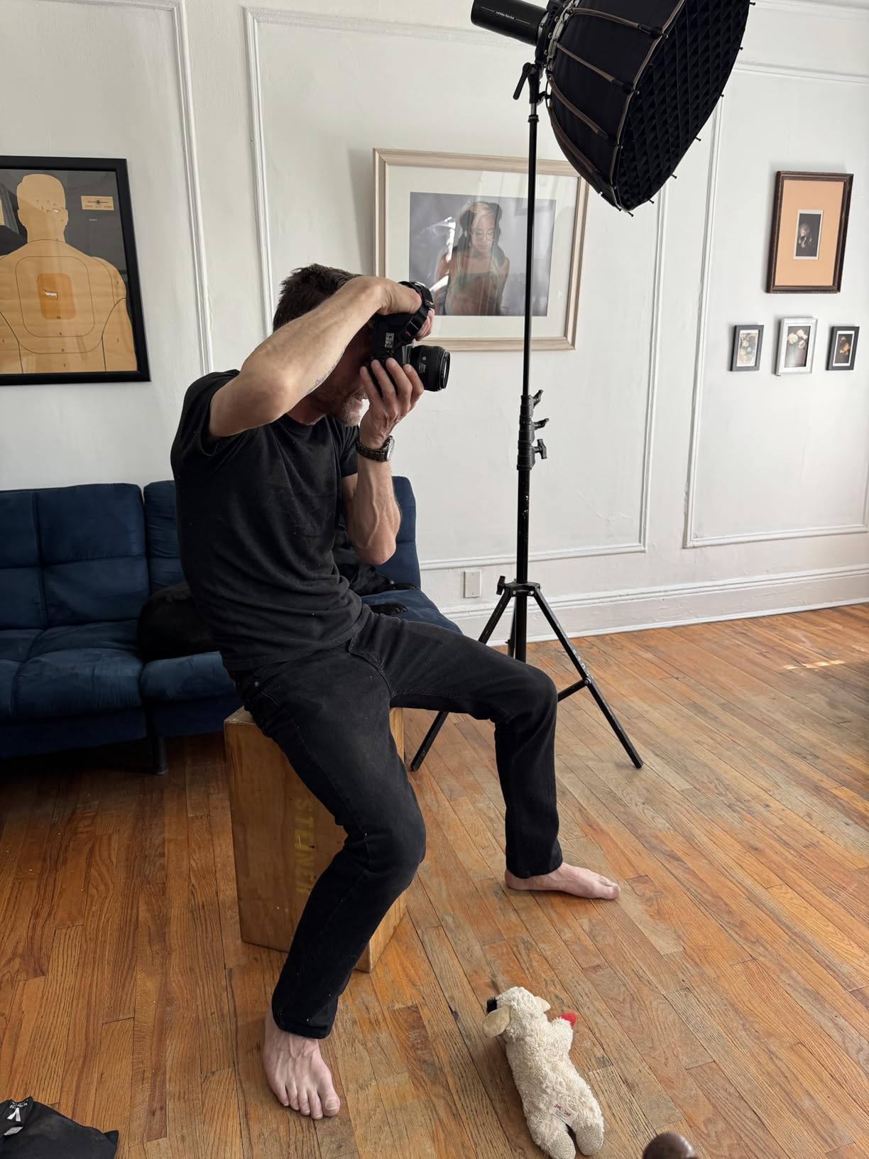NEEWER Q200 200Ws 2.4G TTL Outdoor Studio Flash Strobe App Control, 1/8000 HSS 3200mAh Battery Photography Monolight, 10W Modeling Lamp customer photo 2