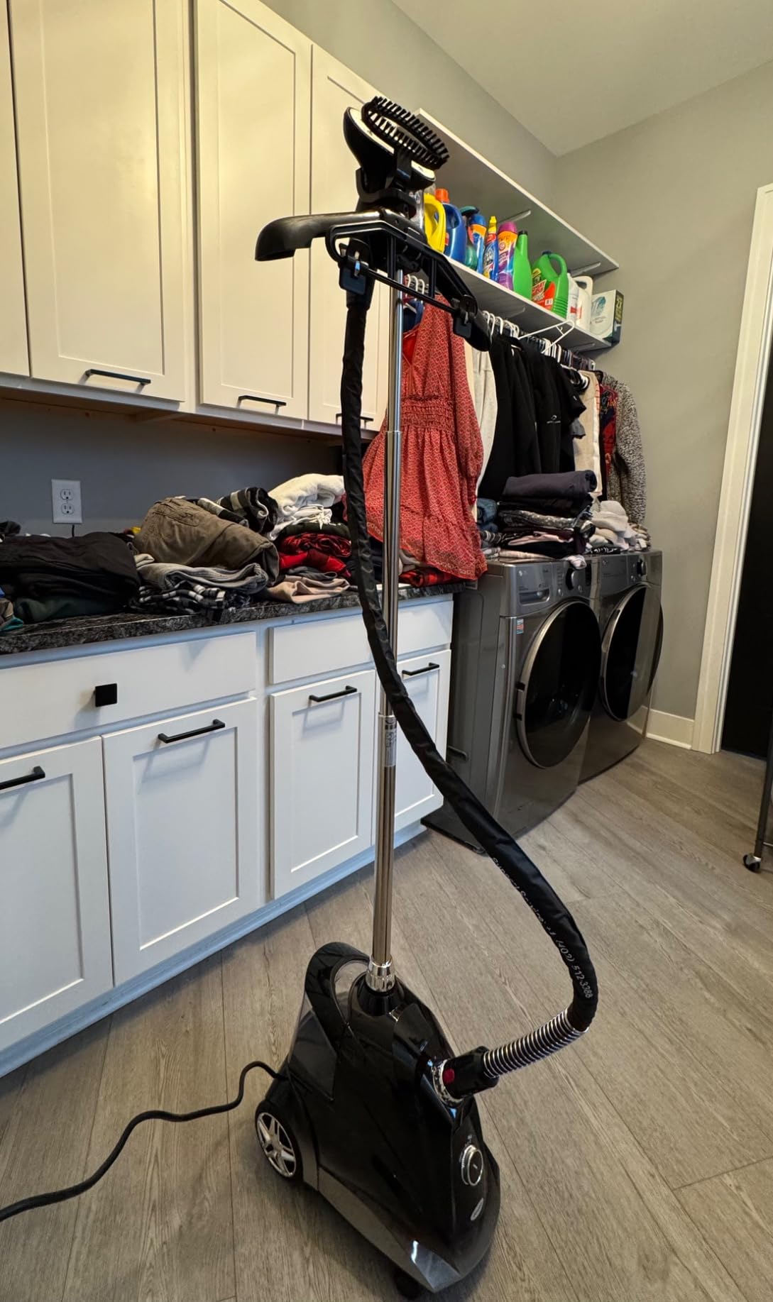 Steamer for Clothes, Jenaely 1500W Standing Garment Steamers, 35s Fast Heat-up, 80 Mins of Continuous Powerful Steam with 2.8L Water Tank, Pants Clip & Children's Clothing Hanger customer photo 2