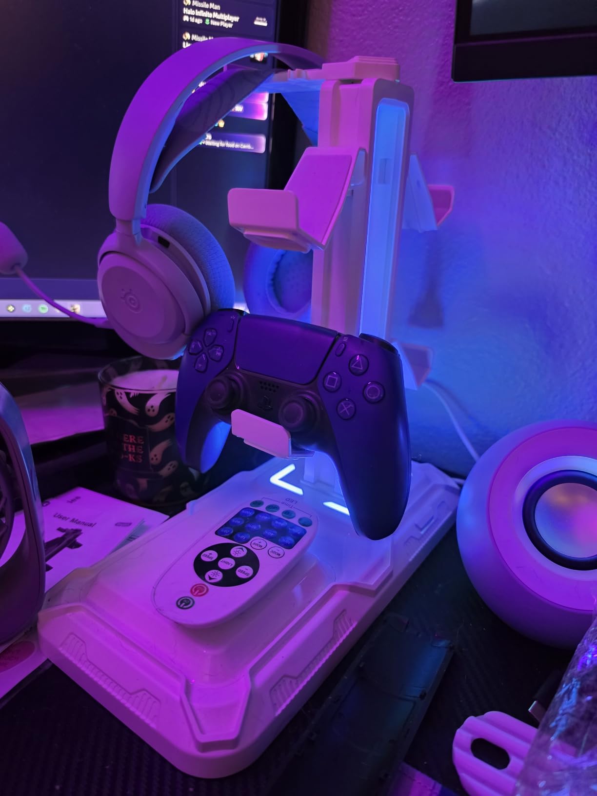 KDD Headphone & Controller Stand with Wireless Charging - Rotatable Headset Stand with 9 Light Modes - Controller Holder with 2 USB and Type C Ports - for Gamers Desktop Accessories customer photo 1