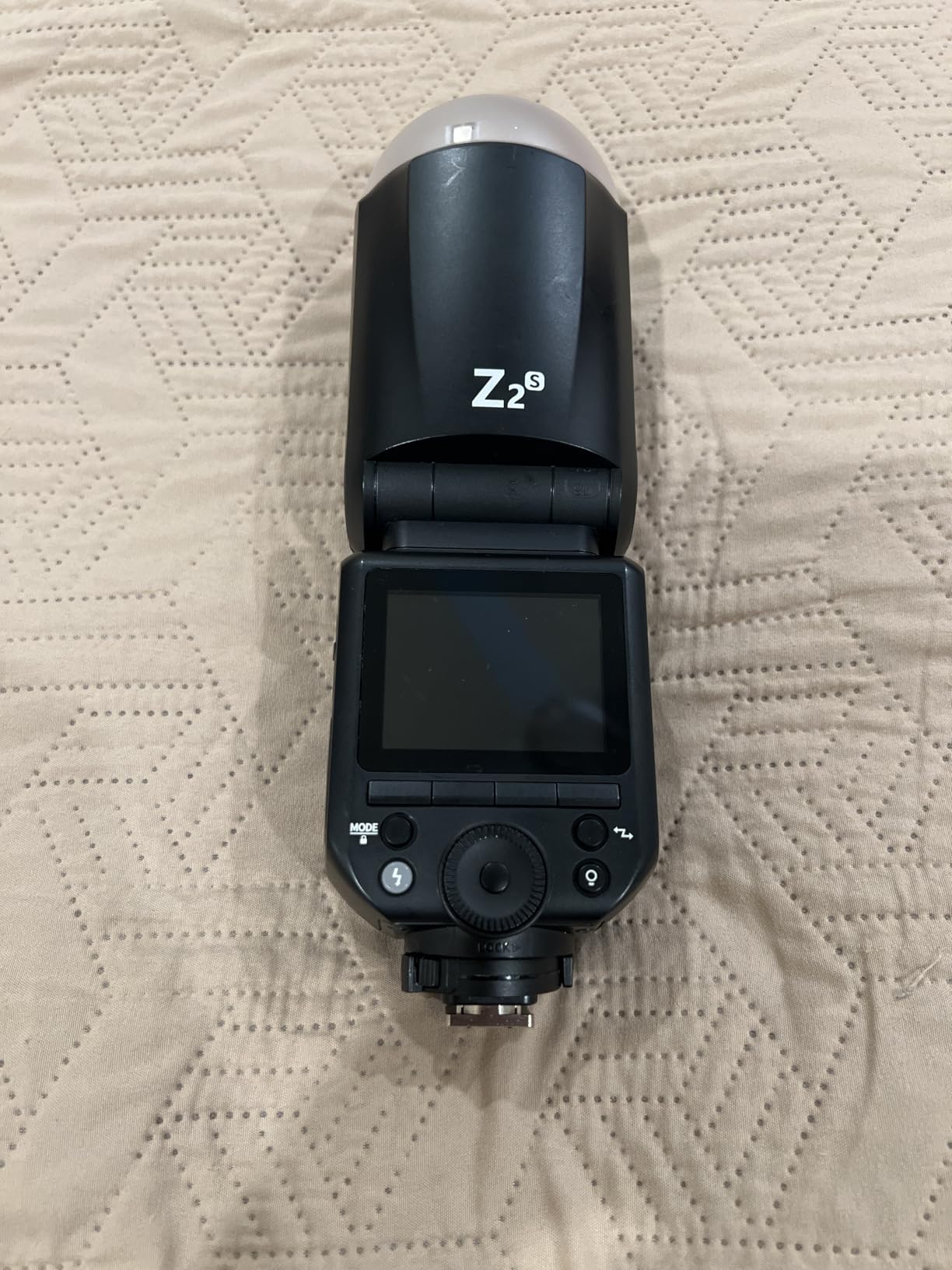 NEEWER Z2-N 2.4G TTL Round Head Flash Speedlite Compatible with Nikon Cameras, 76Ws 1/8000s HSS with Diffuser, 2 Modeling Lamps, 3000mAh Battery customer photo 1
