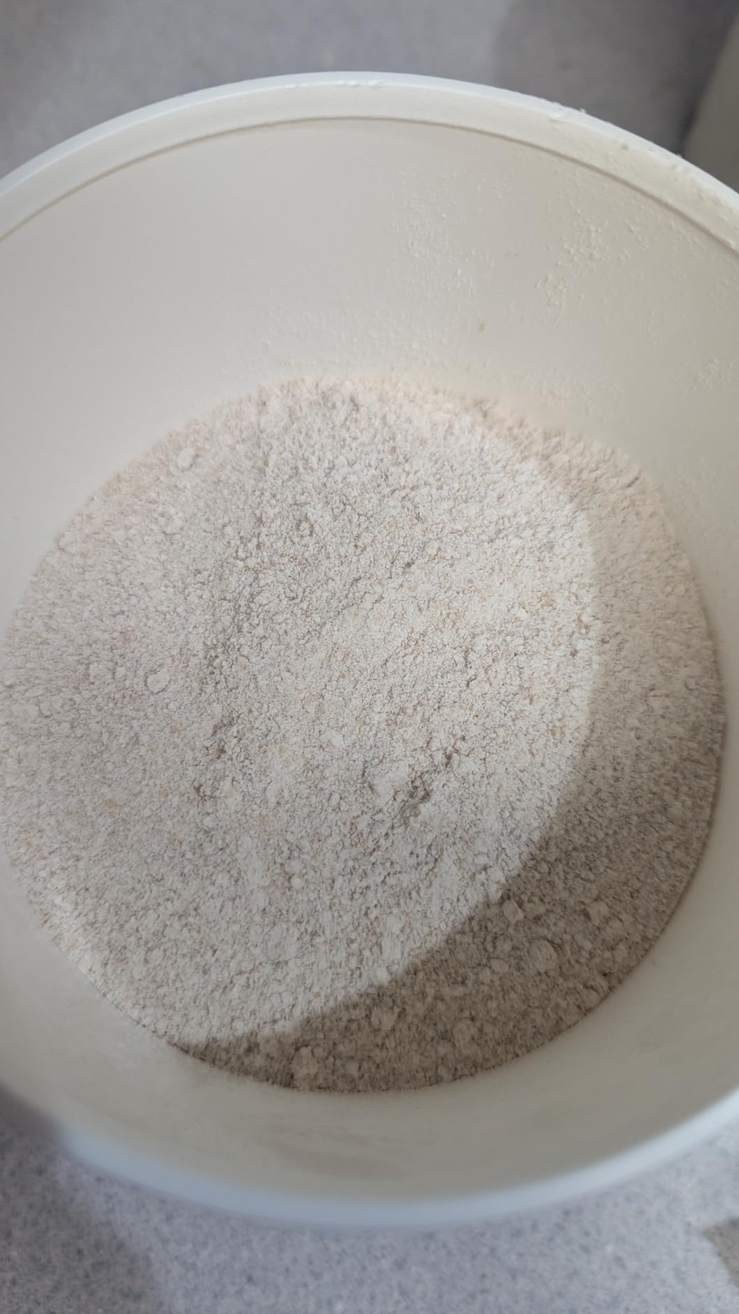 VEVOR 750g Electric Grain Mill Grinder, High Speed 2000W Commercial Spice Grinders, Stainless Steel Pulverizer Powder Machine, for Dry Grains Spices Cereals Coffee Corn Pepper, Straight Type customer photo 2