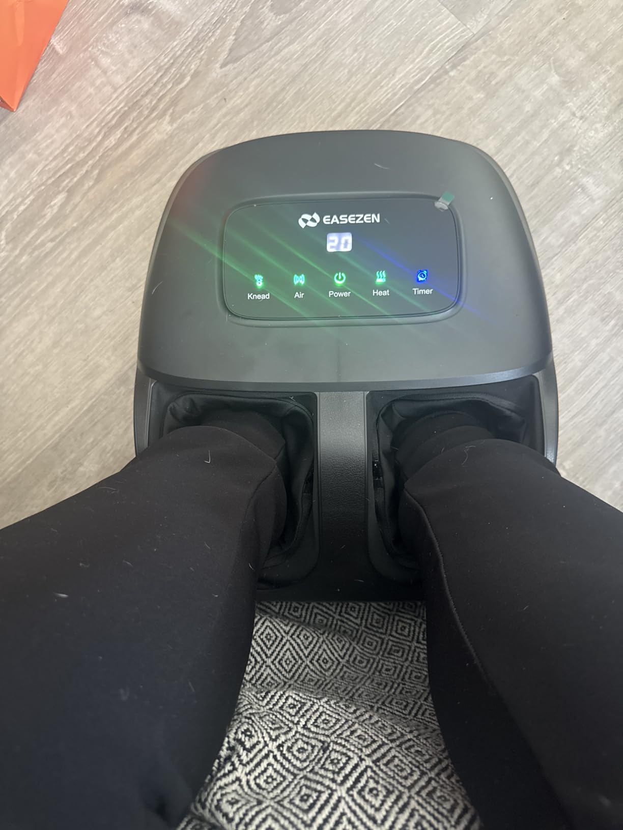 EaseZen Foot Massager Machine with Heat, Shiatsu Foot Massager with Remote, 2026 Upgraded Deep Kneading, for Plantar Fasciitis, Neuropathy, Up to Foot Size 14 customer photo 1