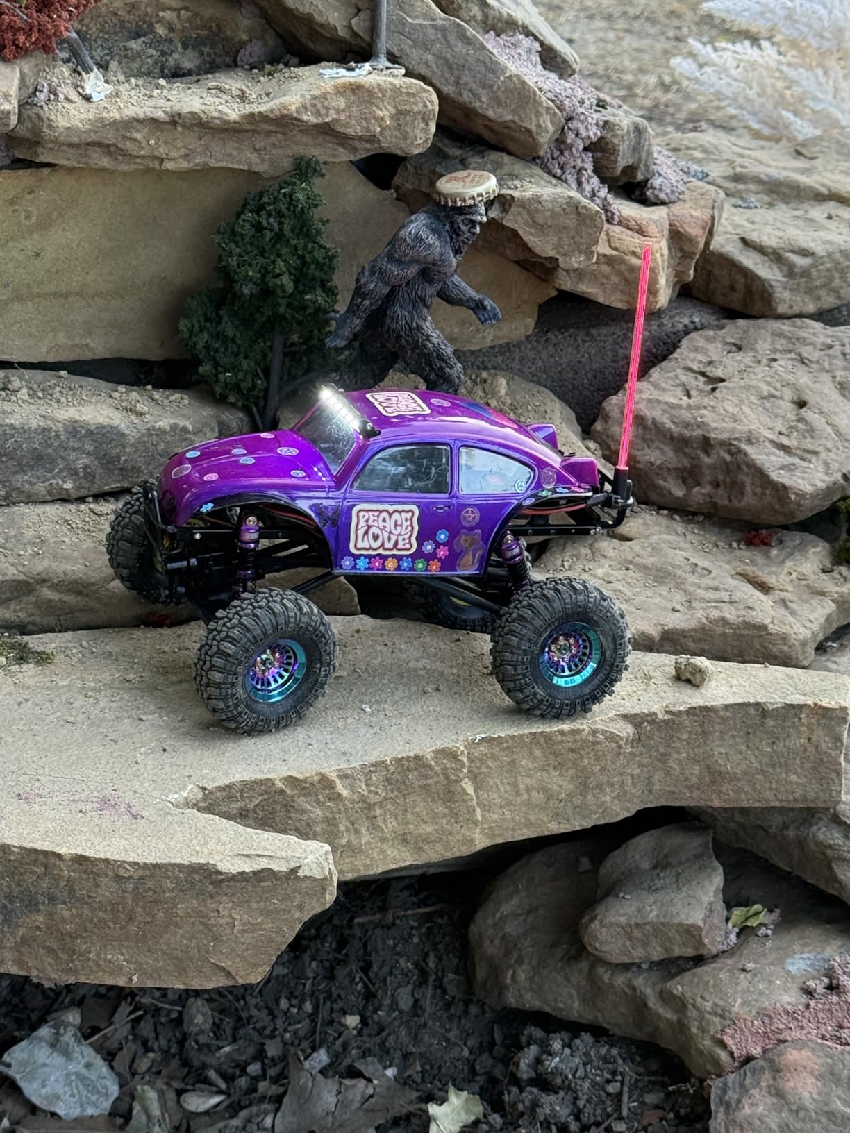 Axial RC Truck 1/24 SCX24 Base Camp 4x4 Rock Crawler Brushed RTR (Everything Needed to Run is Included) - White, AXI-1219T1 customer photo 2