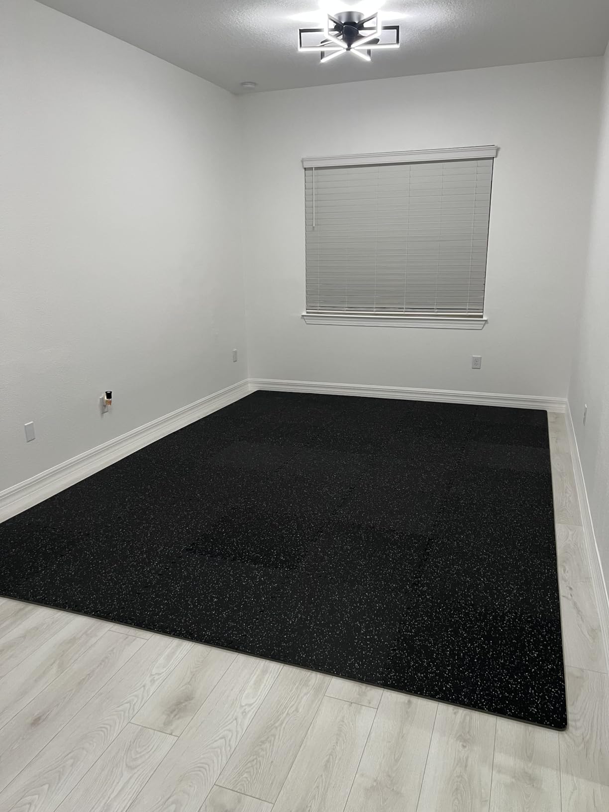 VEVOR 0.56In 100sq.ft 25 Tiles Gym Flooring for Home Gym, Rubber Top with High Density EVA Foam, 25