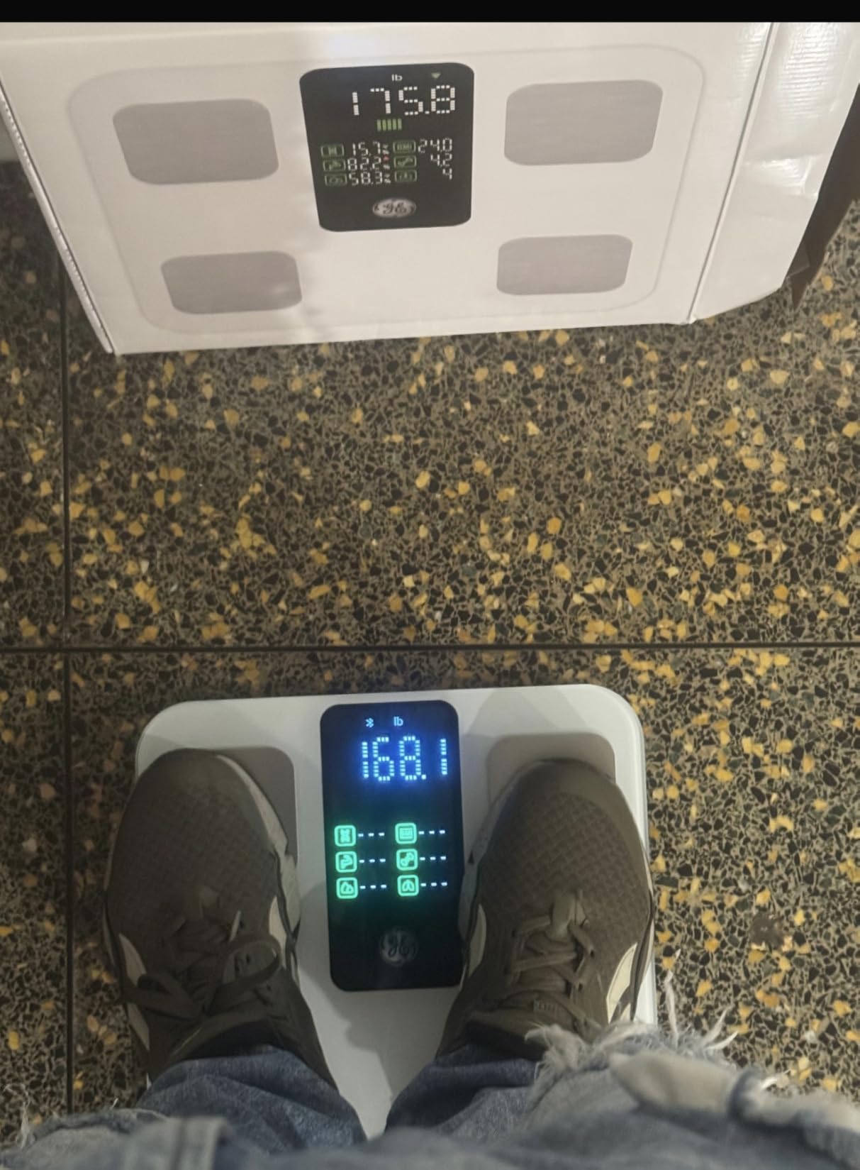 GE Scale for Body Weight, Body Fat, BMI, Muscle Mass, Smart Bathroom Scales with 14 Body Composition Metrics with Large Display, Accurate Bluetooth Weighing Machine with Fitness App, 400 lbs, Black customer photo 2