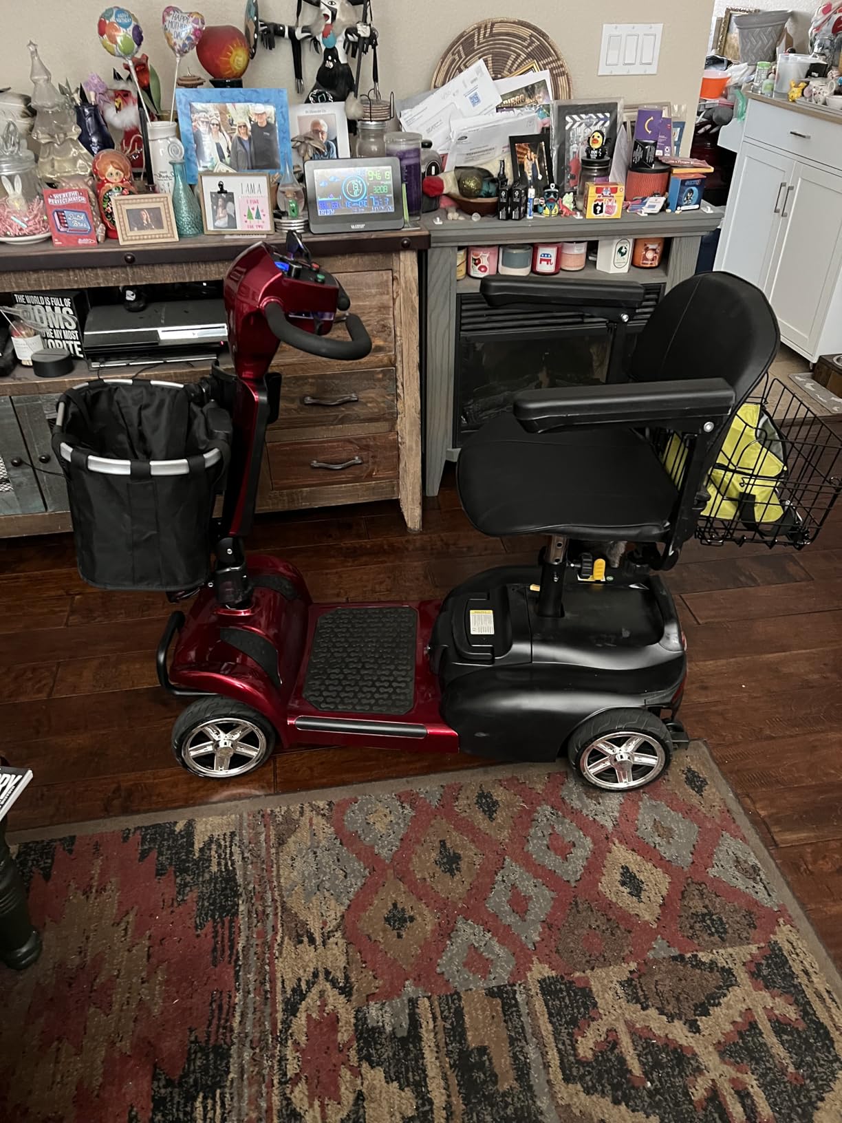 20 Miles 4 Wheels Mobility Scooter for Seniors/Adults Up to 300LBS, 350W Electric Wheelchair Detachable Lithium Battery, Dual Baskets, Rotating Seat, with Taillight, USB Charging, Blue 18AH customer photo 1