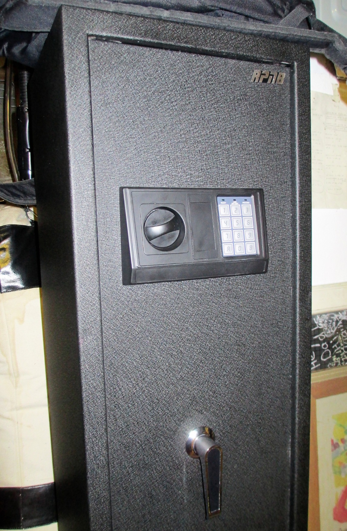 RPNB Large Rifle Safe, Electronic Gun Security Cabinet for 5-7 Rifles, Quick-Access Long Metal Rifle Gun Security Cabinet customer photo 2