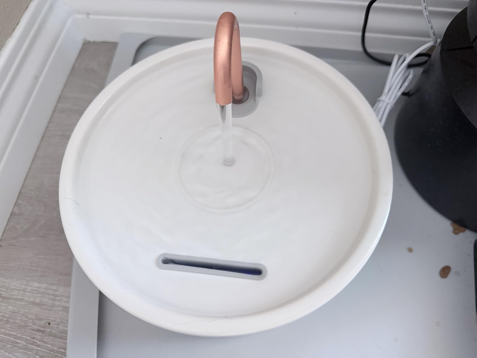 MISFANS Ceramic Cat Water Fountain - 2.1L/71oz - All-Ceramic Body & Pure Copper Water Spout, Non-Toxic, Automatic Pet Drinking Fountain Indoor with Ultra-Quiet Pump customer photo 2
