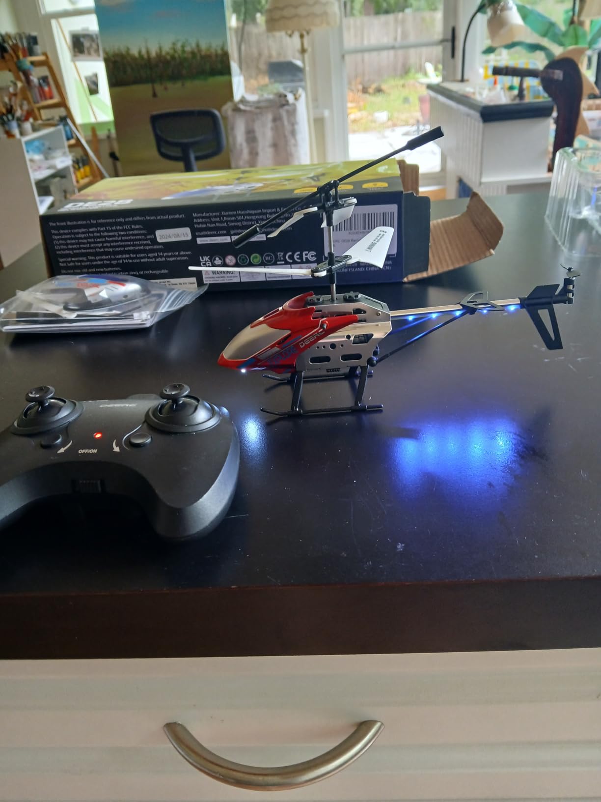 DEERC Apache RC Helicopter for Kids 8-12, Remote Control Helicopter for Adults, Helicopters Toy with 26 Mins Flight Time (2 Batteries), LED Lights, Altitude Hold, Chrismas GIF for Boys customer photo 2