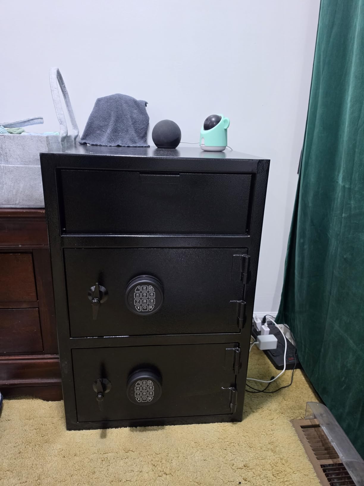 9.5 CUB Drop Safe Heavy Duty Dual Door Safe Box Fireproof Waterproof Money Safes Box with Digital Combination and Anti-Fishing & Free Fireproof Bag for Home Office Jewelry Documents customer photo 2