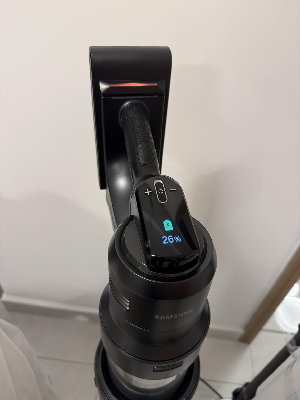 Samsung Bespoke AI Jet Ultra Cordless Stick Vacuum with All-in-One Clean Station, 400AW Powerful Suction, Long Battery Life, Anti-Tangle Pet Tool, 2025 customer photo 2