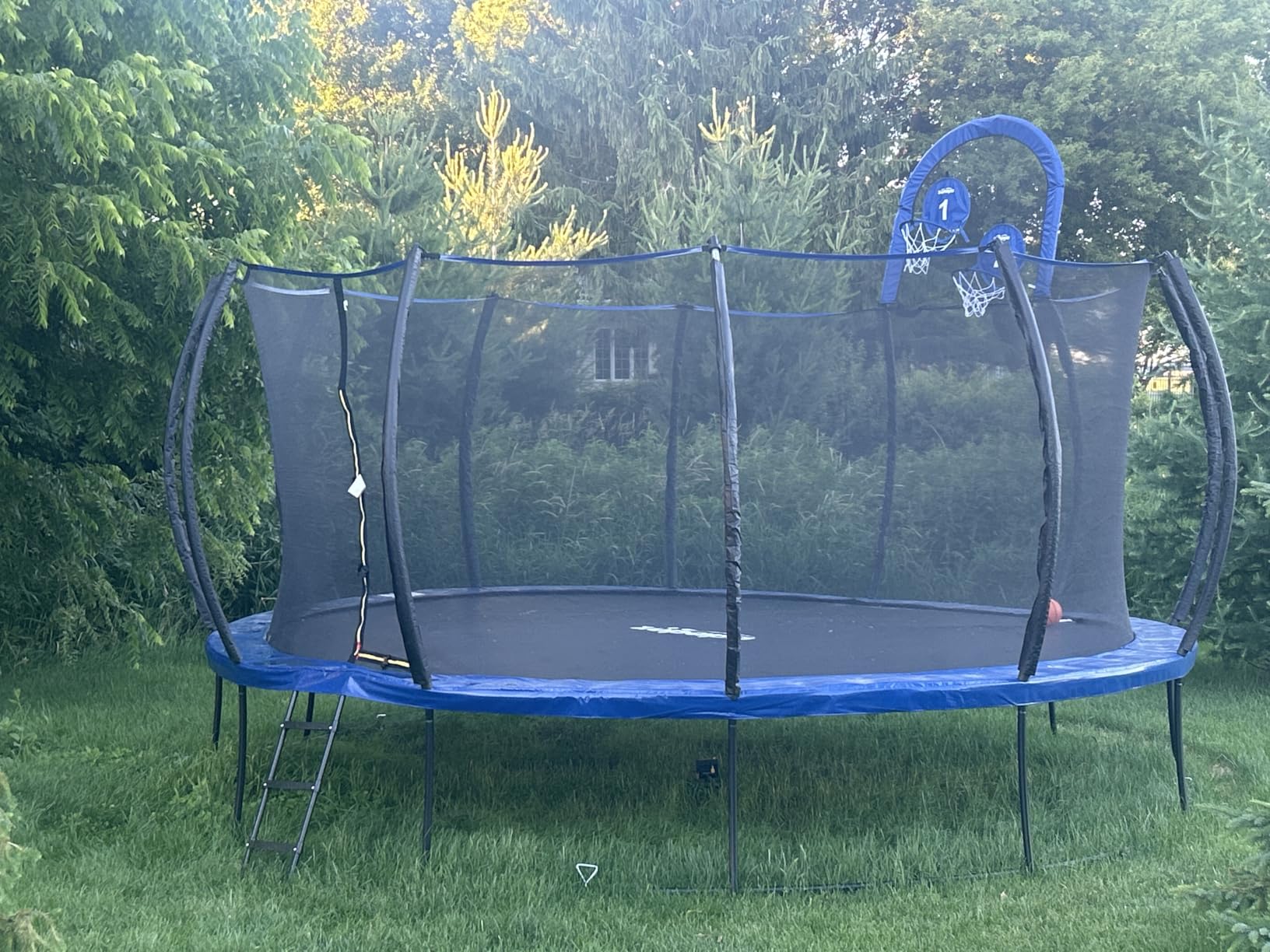 Zupapa 1800LBS Capacity No-Gap Design 16 15 14 12 10FT Trampoline with Safety Enclosure Net and Non-Slip Ladder 10-Year Quality Assurance Perfect for Kids Family Outdoor Backyard Fun customer photo 1