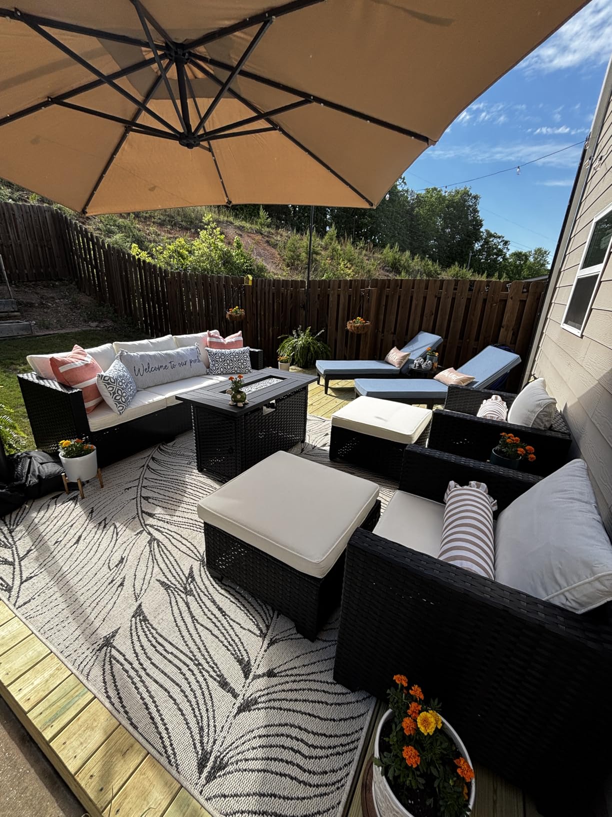 Tangkula 10ft Solar Patio Umbrella with Base Included, Offset Cantilever Outdoor Umbrella with 32 LED Lights, 360 Degree Rotation, Crank Handle for Pool Deck Garden Backyard (Tan) customer photo 2