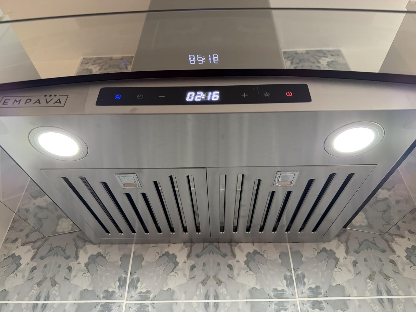 Empava 30-Inch Wall Mount Range Hood, Stainless Steel Kitchen Vent | 400CFM, 3-speed control, LED light. Ductless ready (requires charcoal filter #ACC-YS22, sold separately). customer photo 2