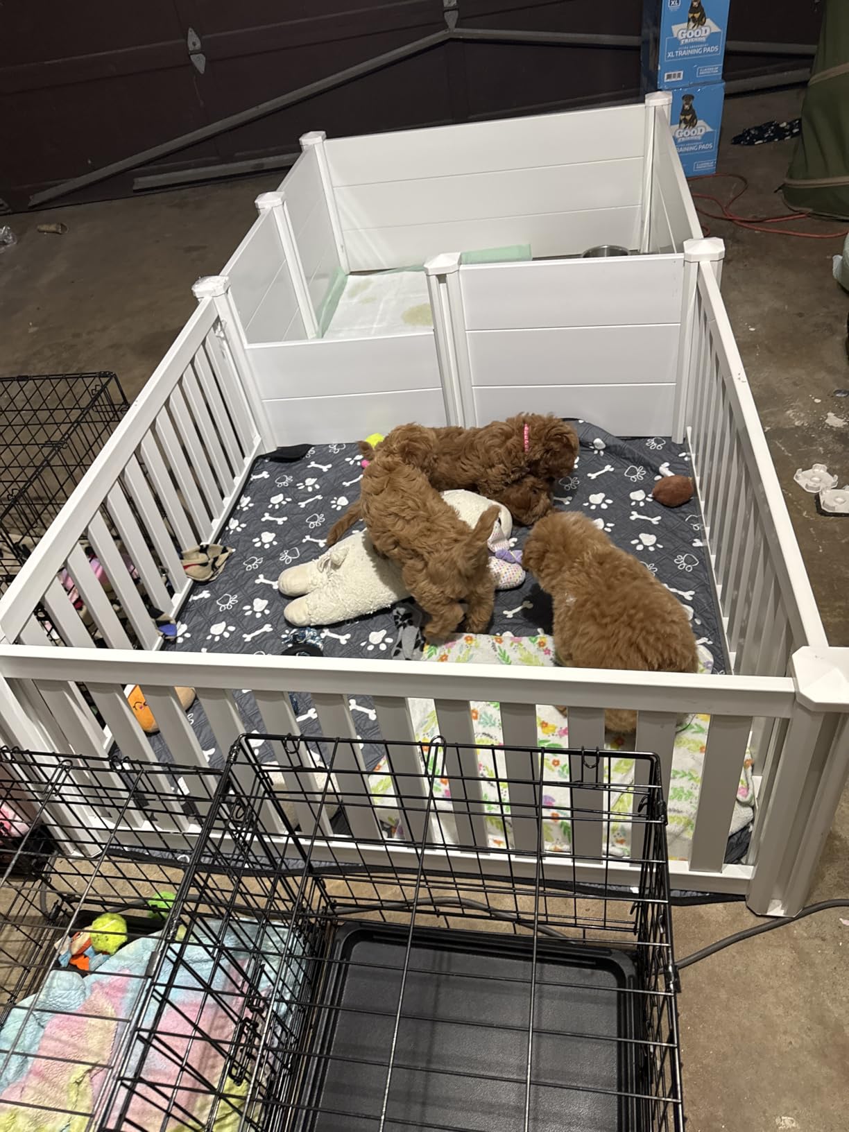 VEVOR Dogs Whelping Box, 93.3x48.4x18.1 inch, Plastic PVC Puppies Playpen with Height Adjustable Door and Washable Pee Pad, 2-Room Layout Indoor Puppy Play Pen for Extra Large Breed Dogs, Milk White customer photo 1