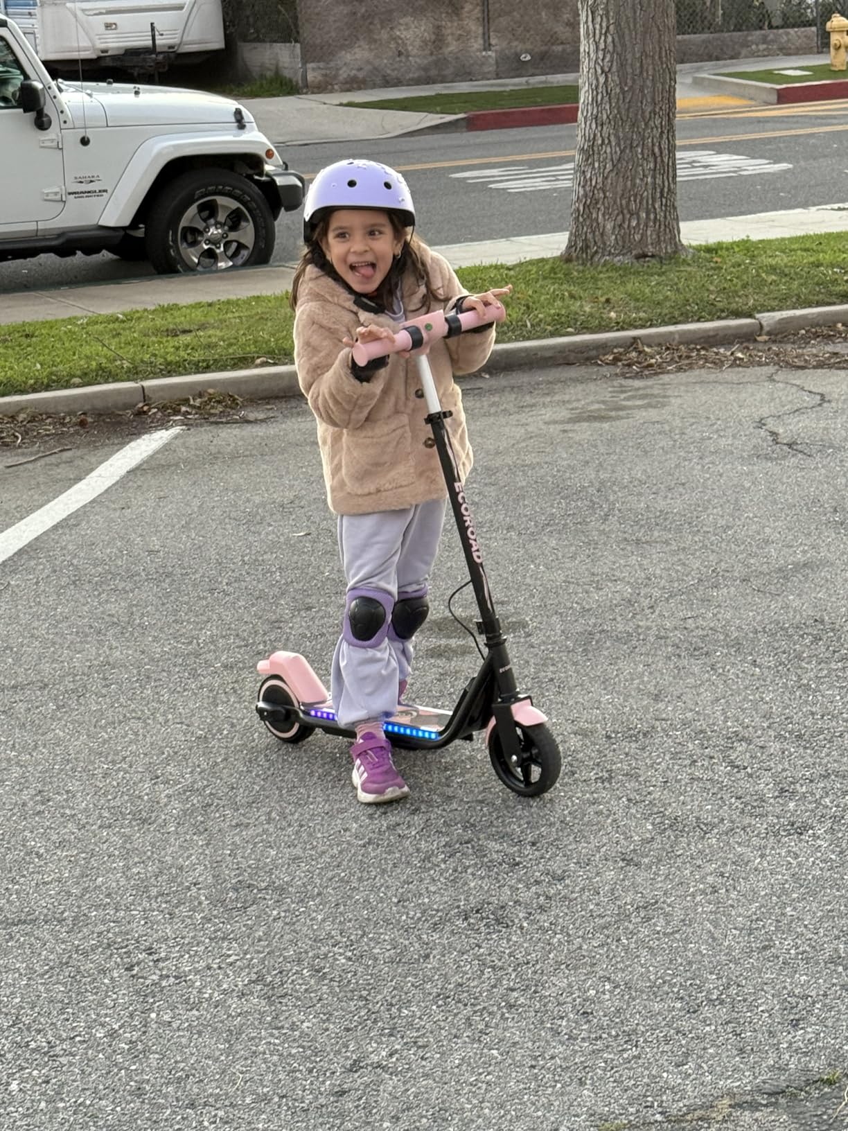 ECOROAD EK6 Kids Electric Scooter for 6-12, 3/6/10mph Speeds, Adjustable Height, 150W & Dual Brake Safety Electric Scooter, for Outdoor Play customer photo 2
