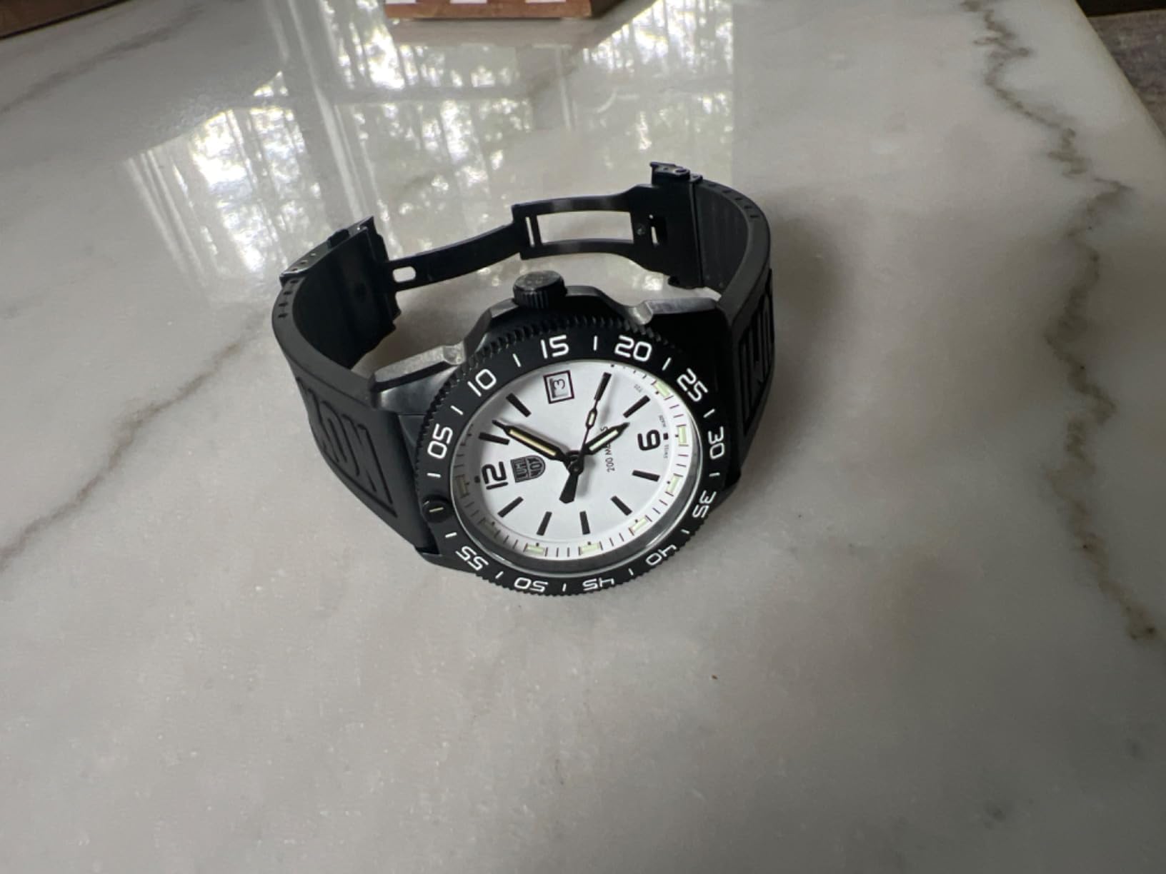 Luminox Pacific Diver - Mens Watch - Dive Watch - Swiss Quartz - 200M Water Resistant - Sapphire Crystal - Stainless Steel Case - Swiss Made customer photo 1