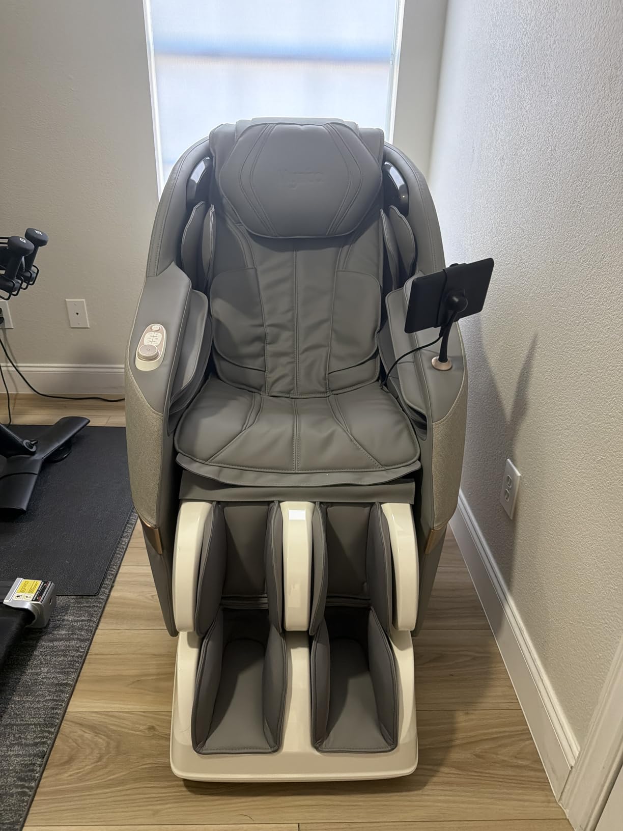 MYNTA Massage Chair Full Body, 170° Flexible SL Track Shiatsu 3D Massage Chairs with Zero Gravity, Bluetooth Speaker, Airbags & Heating, MC1650(Grey) customer photo 2