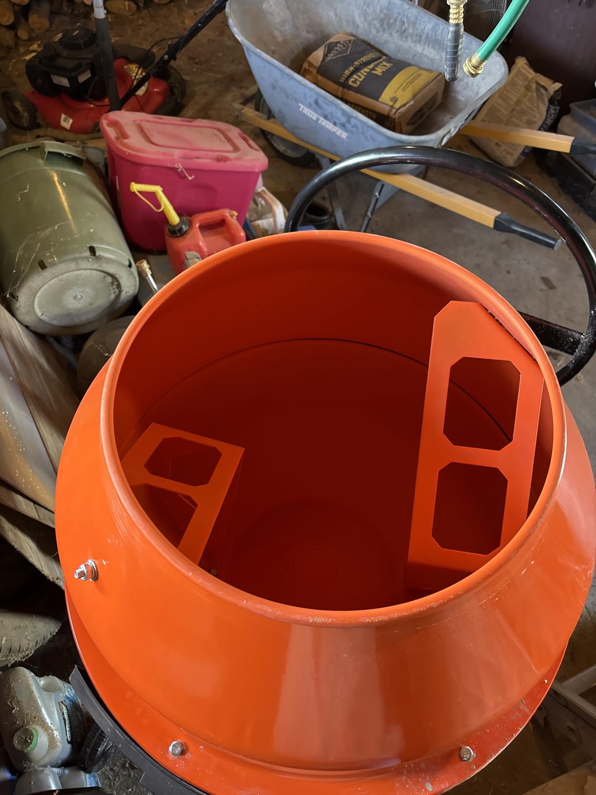 SPECRAFT Electric Cement Mixer, 4.9 Cu.Ft Stand and Wheels Concrete Mixer, 550W 110V Motor Durable Mixing Drum Mortar Stucco Feed Residential Construction Farm Garden Use customer photo 2