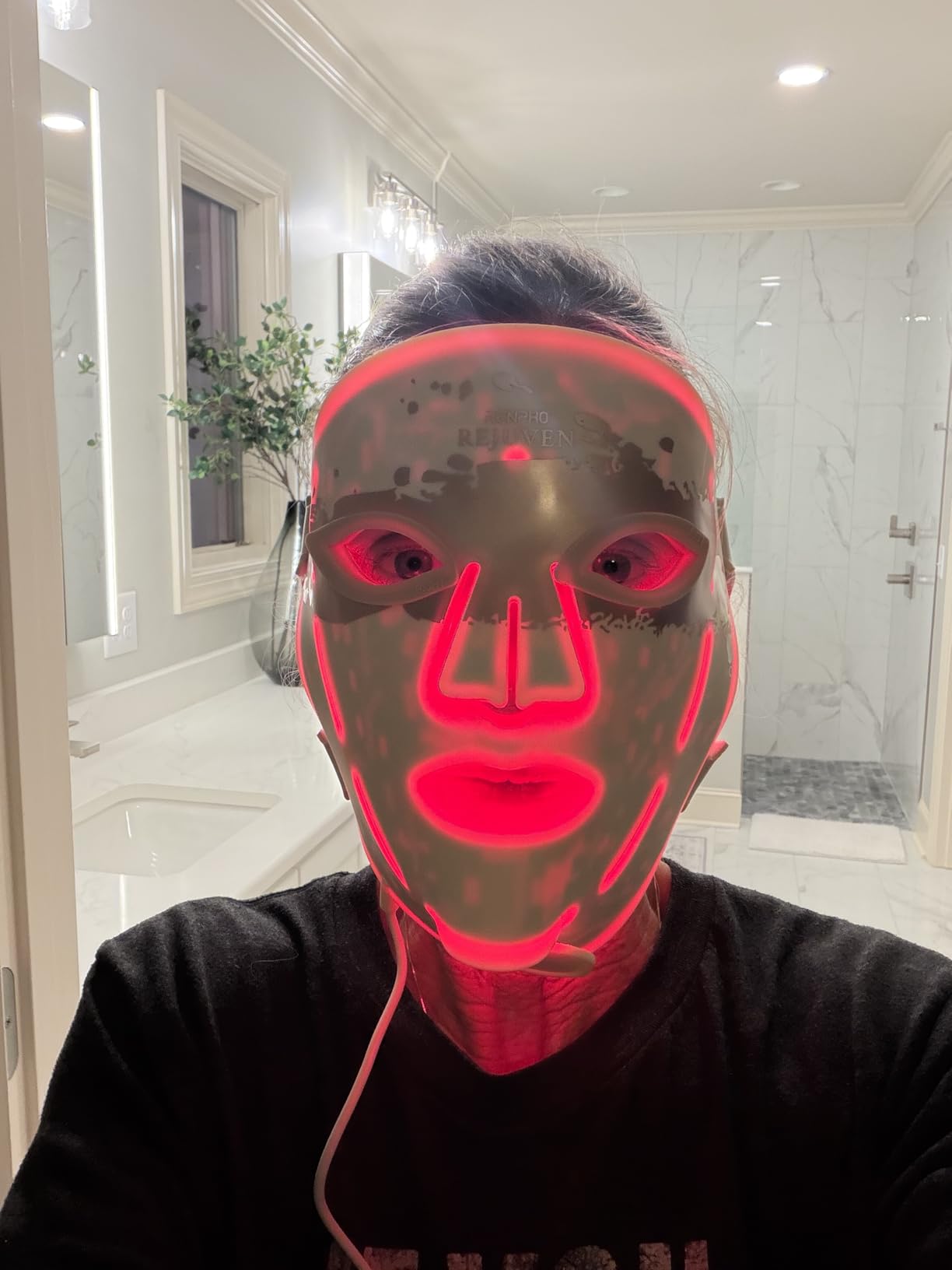 RENPHO 4D Red Light Therapy Mask for Face 2026, 324 LEDs Full Face Coverage & 3 Light Modes, Cordless LED Red Light Therapy Face Mask customer photo 1