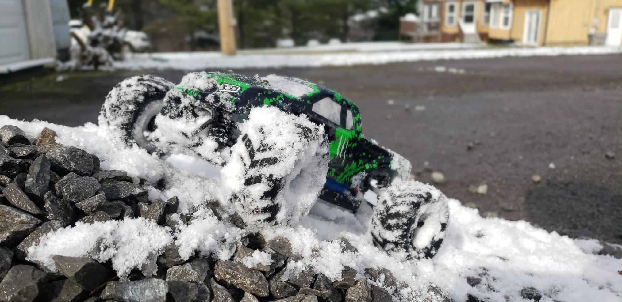 HAIBOXING 1:18 Scale RC Truck 18859E, 4X4 Off-Road Vehicle with Speeds up to 36km/h, Hobby Grade 2.4GHz Remote Control, Water-Resistant Electronics, Two 7.4V Li-Po Batteries for Extended Playtime customer photo 2