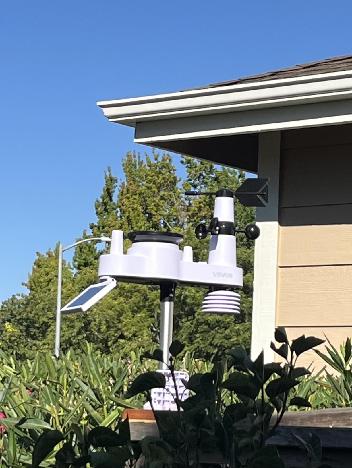 VEVOR 7-in-1 Wi-Fi Weather Station with APP, 7.5-Inch VA Display, Wireless Solar Powered Outdoor Sensor, Rain Gauge, Indoor Outdoor for Weather Forecast, Wind Speed, Temperature, Humidity, Rainfall customer photo 1