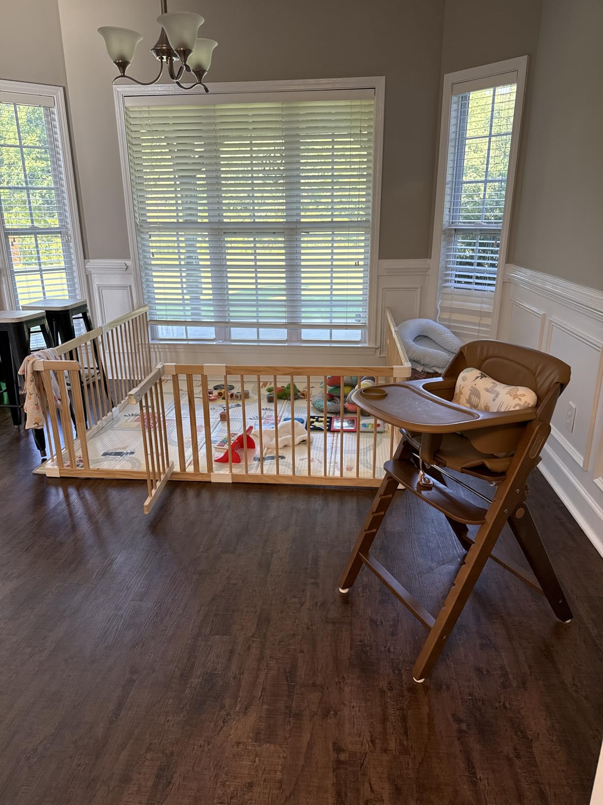 Mamazing GrowPod Pro Wooden Baby High Chair for 6 Months to 220lbs, Easy to Clean with Tray, Compact Foldable Highchair for Kitchen & Dining Room, with 5-Point Safety Harnesses and Guard Bar customer photo 1