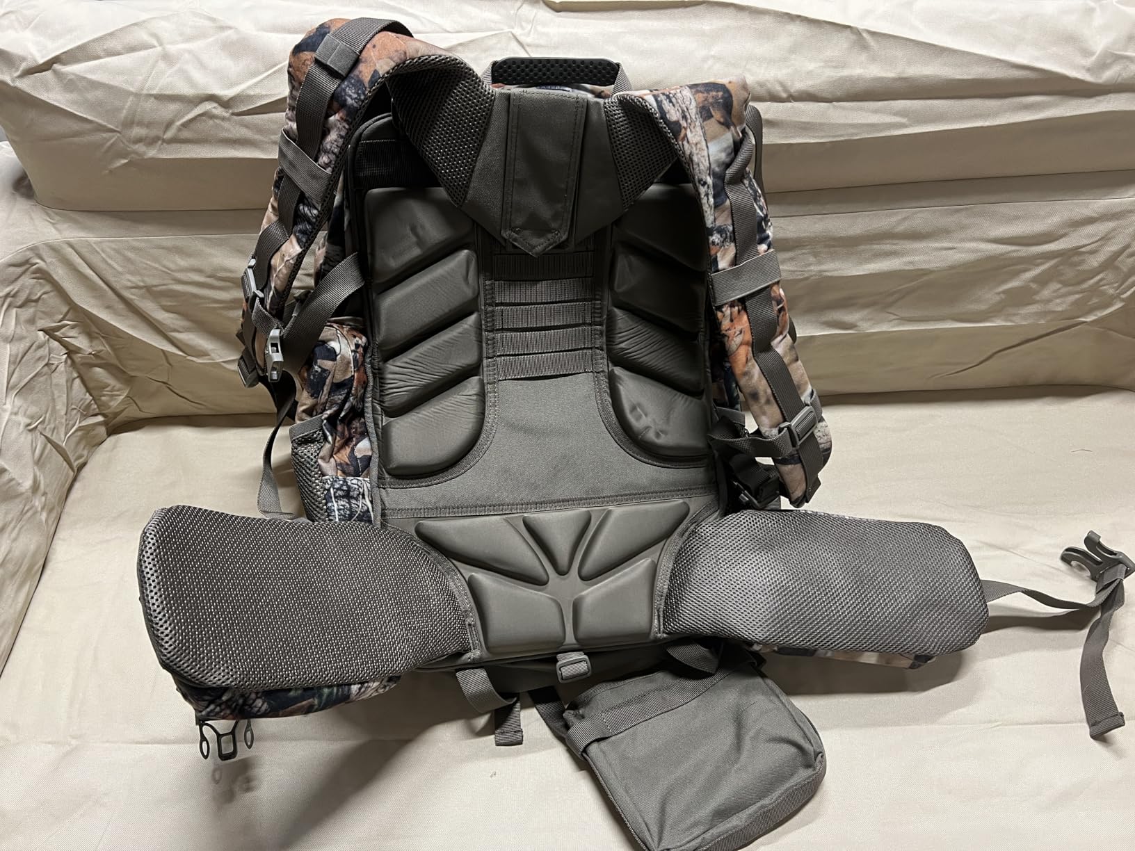 BLISSWILL Upgraded Hunting Backpack,With Padded Weapon Compartment for Bow Rifle，For Deer and Elk Hunting，Hunting bag with Rain Cover(Forest Floor) customer photo 1