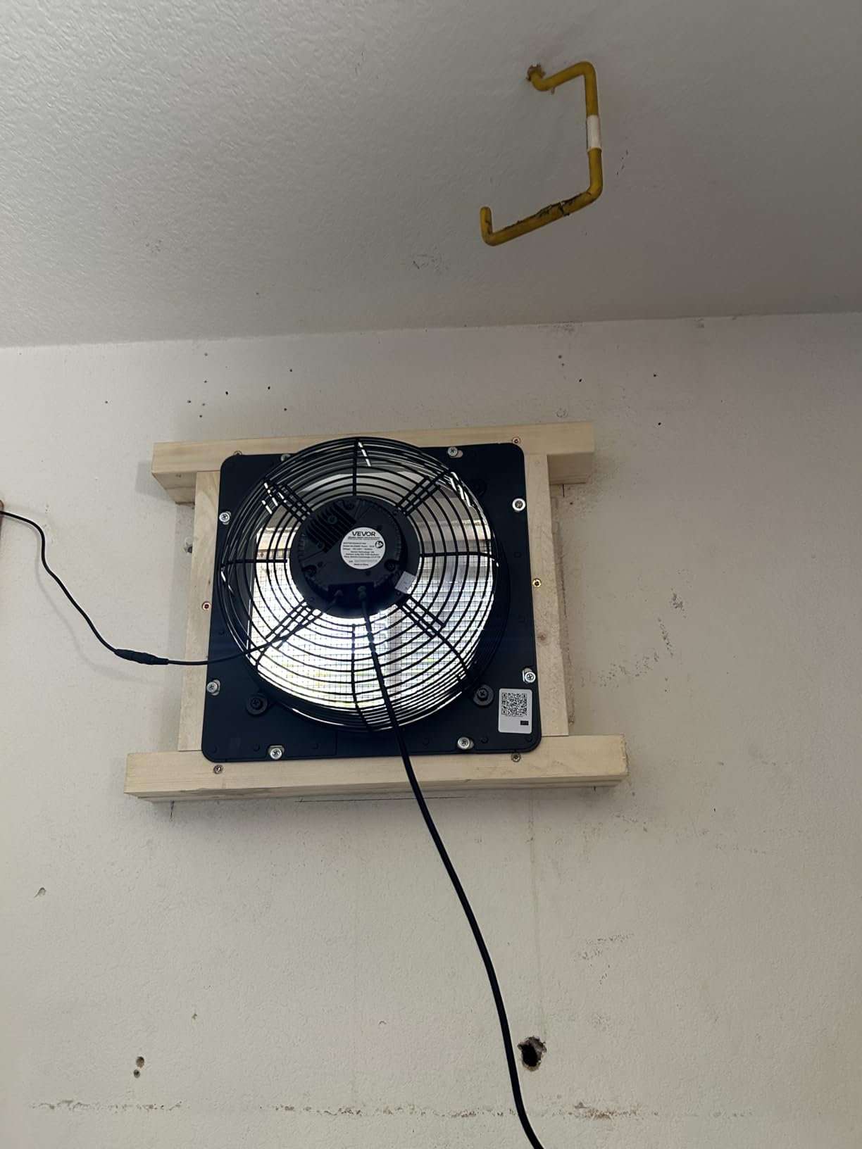 VEVOR 16 inch Exhaust Fan, Wall Mounted Attic Fan with Variable Speed, Temperature & Humidity Controller, 3000 CFM, Automatic Shutter customer photo 2