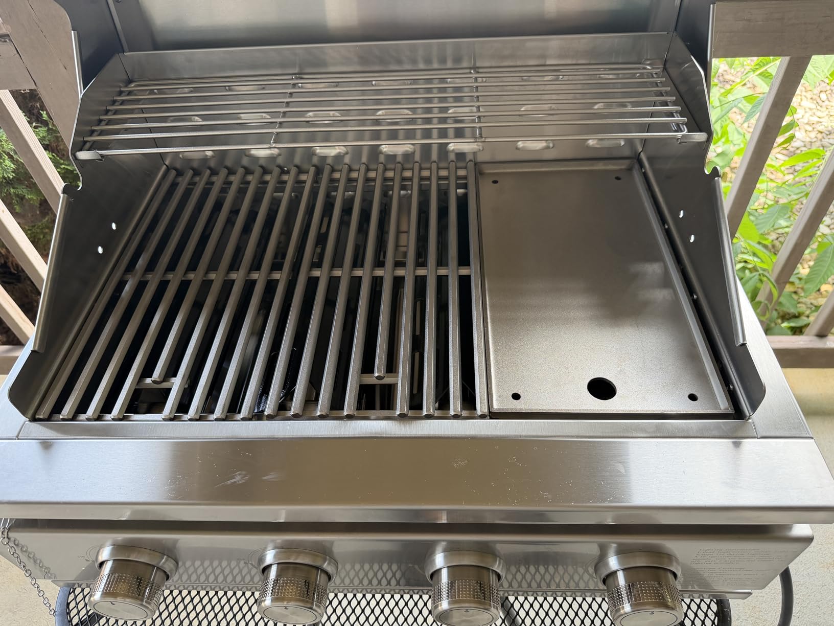 Premium Built In 4 Burner Propane Gas Grill, ALL-Thickened 304 Stainless Steel, 32,000 BTU with 516sq.in. Cooking Space, Baking Tray & Grates, for Patio Backyard Parties Barbecue customer photo 2