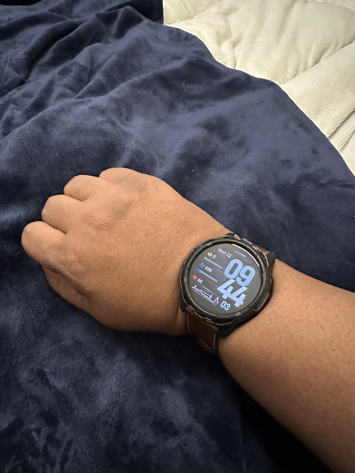 Garmin Venu 4, 45mm, Advanced Health and Fitness GPS Smartwatch, Bright Colorful Display, Built-in Flashlight, 12 Days of Battery Life, Slate with Black Silicone and Brown Leather Band - 2 Bands customer photo 2